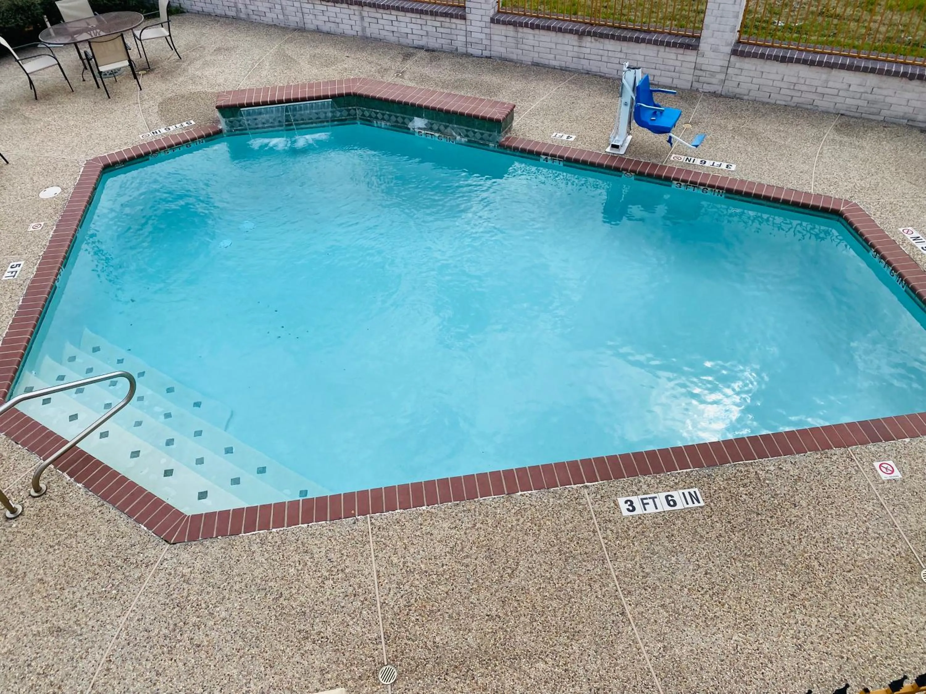 Magnolia Inn and Suites