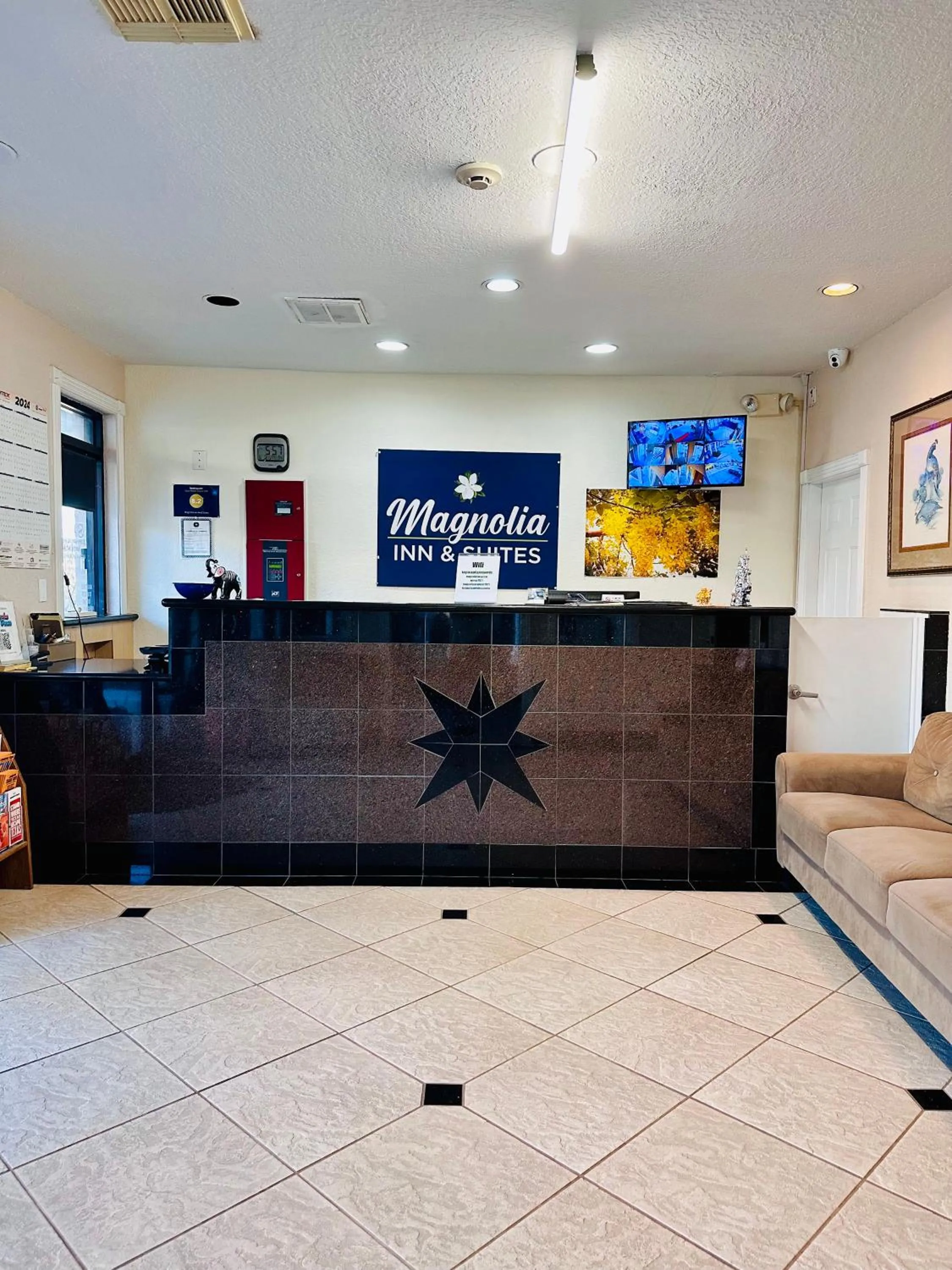 Lobby or reception in Magnolia Inn and Suites