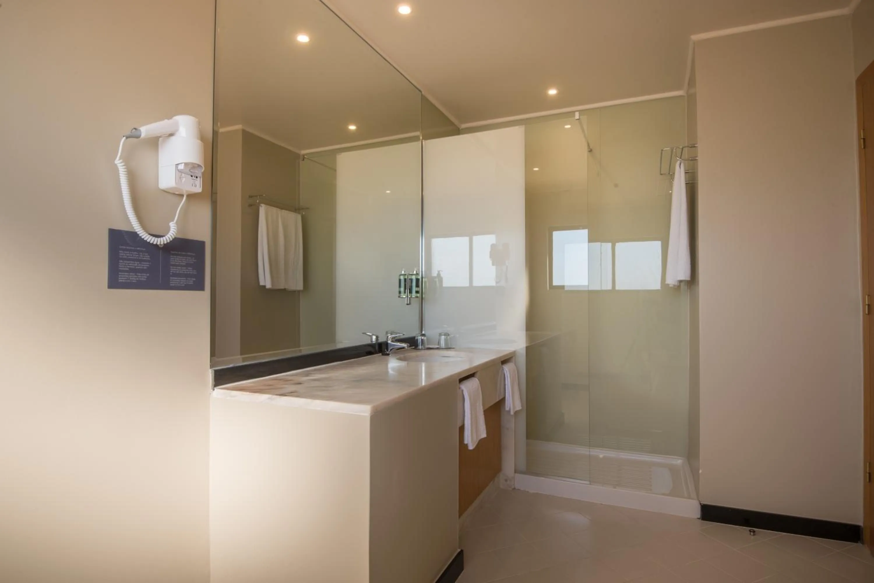 Toilet in Vila Gale Marina