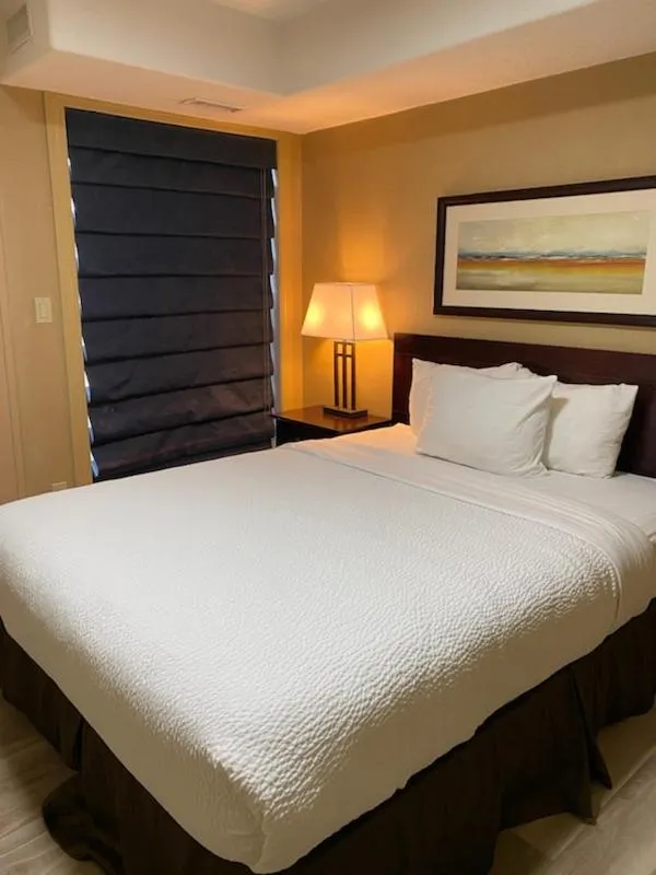 Bedroom in Franklin Suite Hotel