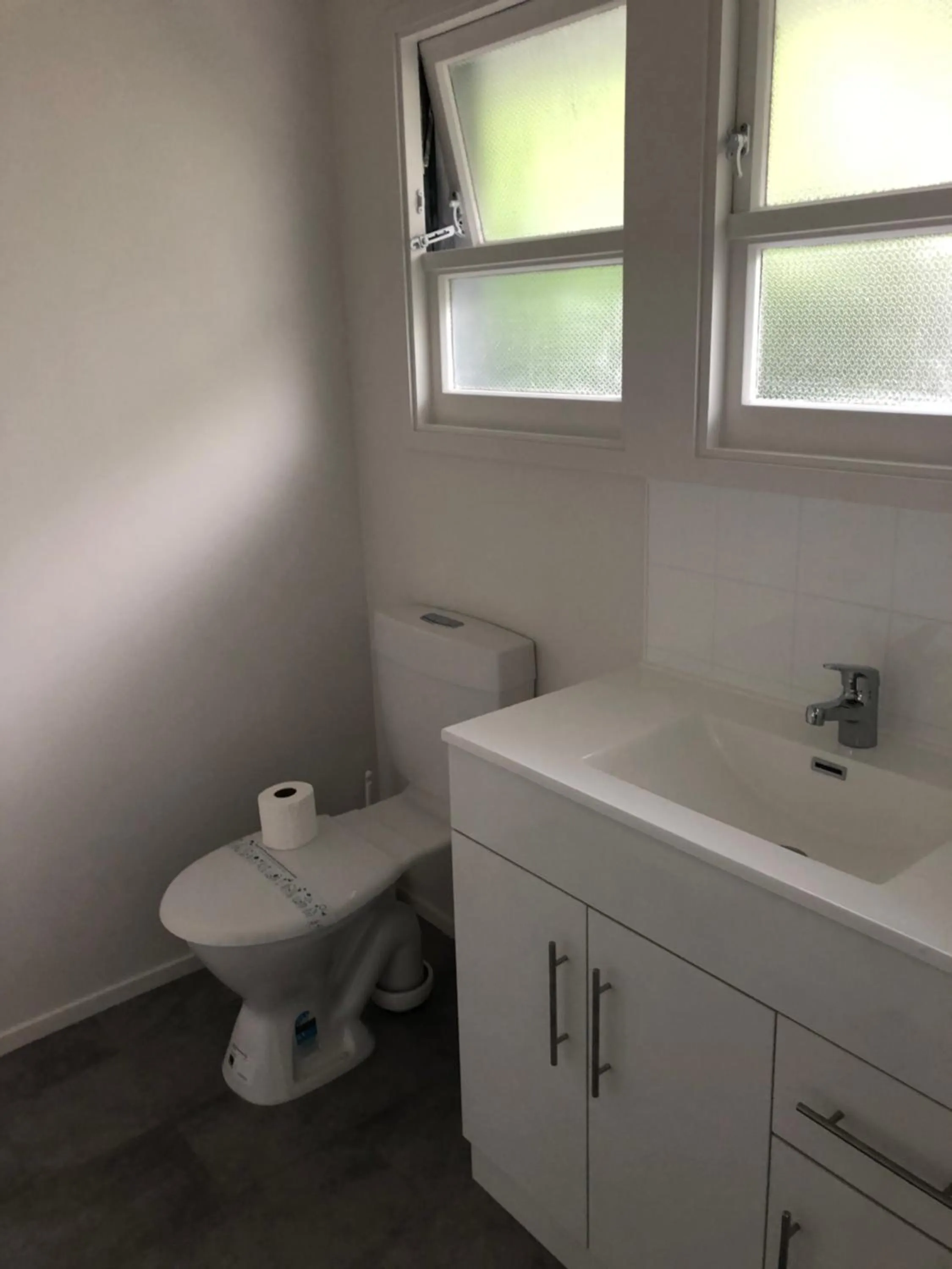 Ambassador Motor Inn