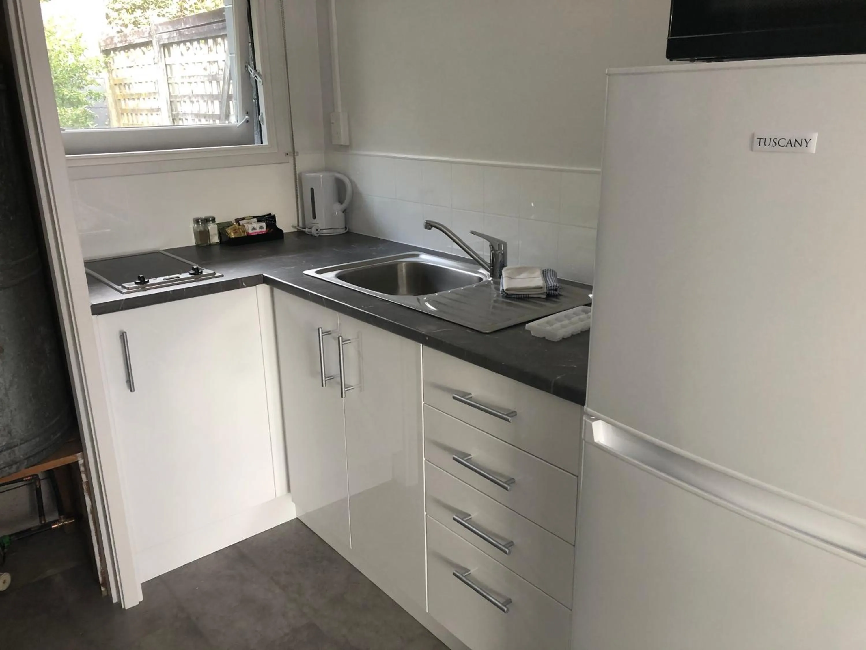 Ambassador Motor Inn