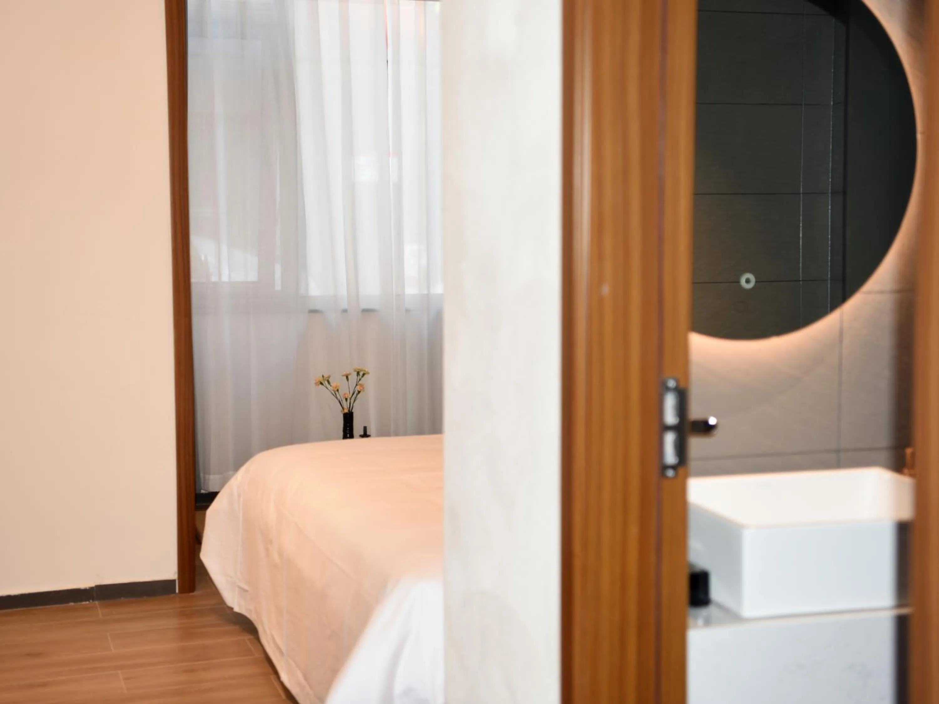 Bed in Guipu Beihai Courtyard Hotel Beijing