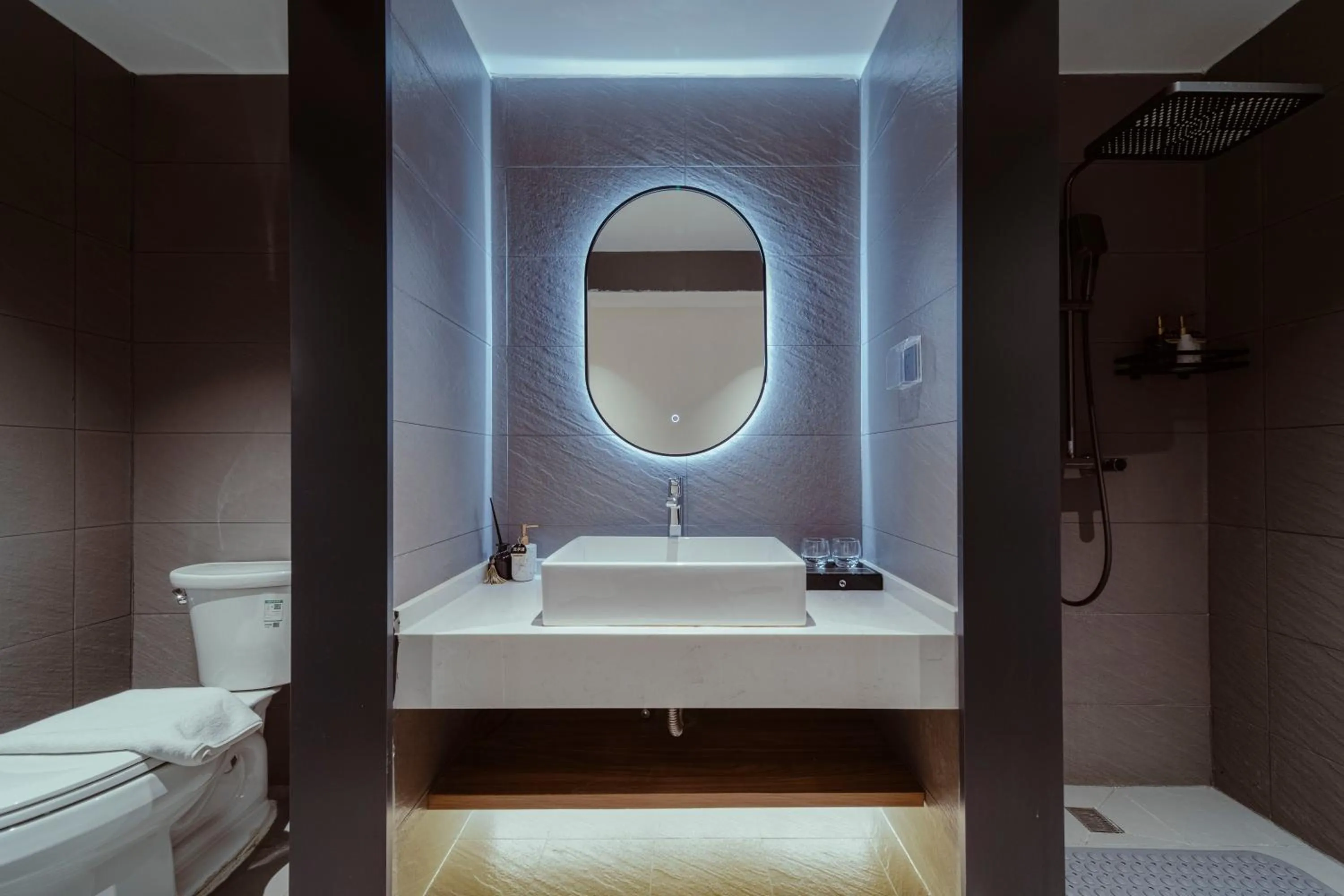 Shower in Guipu Beihai Courtyard Hotel Beijing