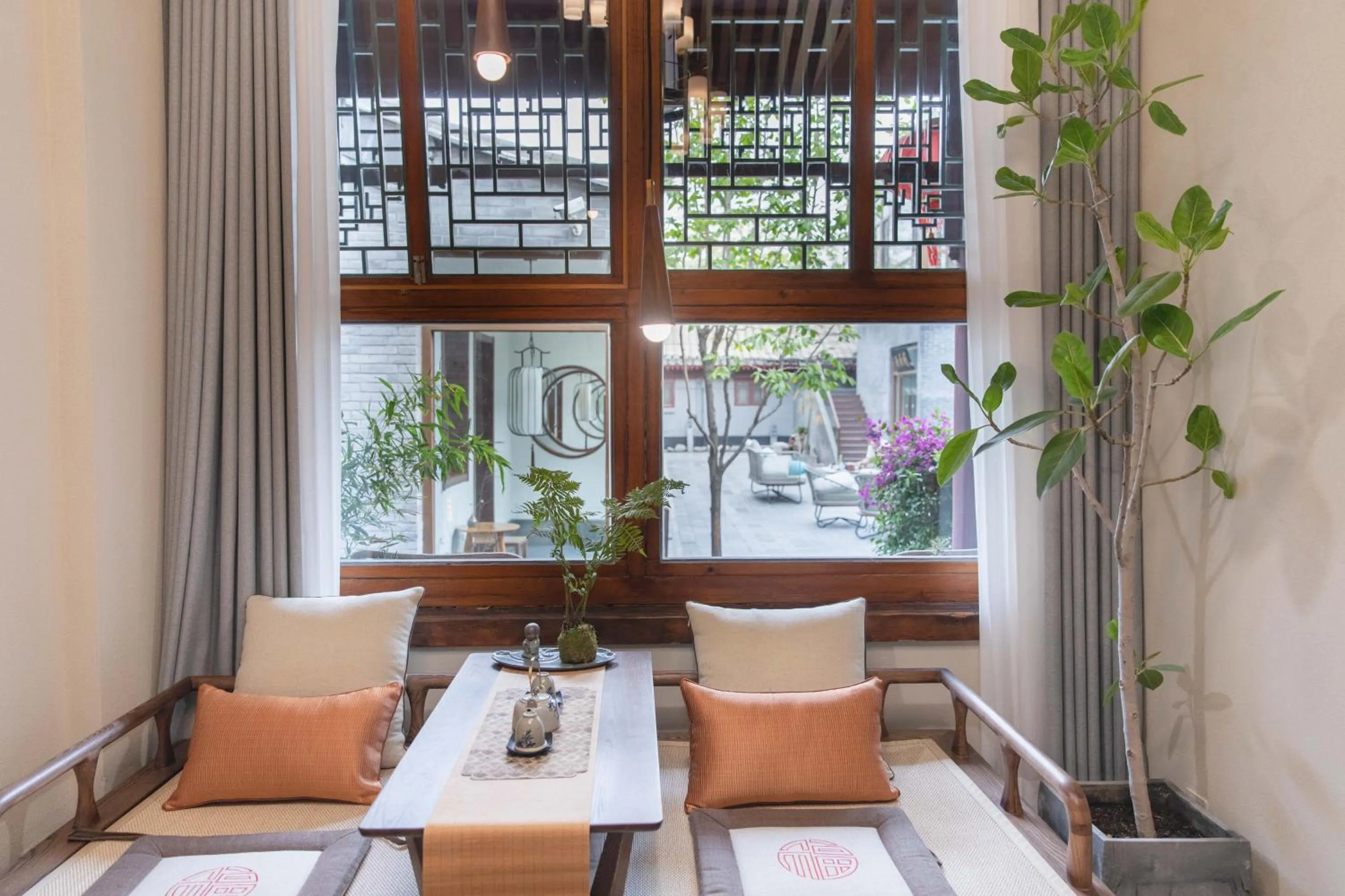 Living room in Guipu Beihai Courtyard Hotel Beijing