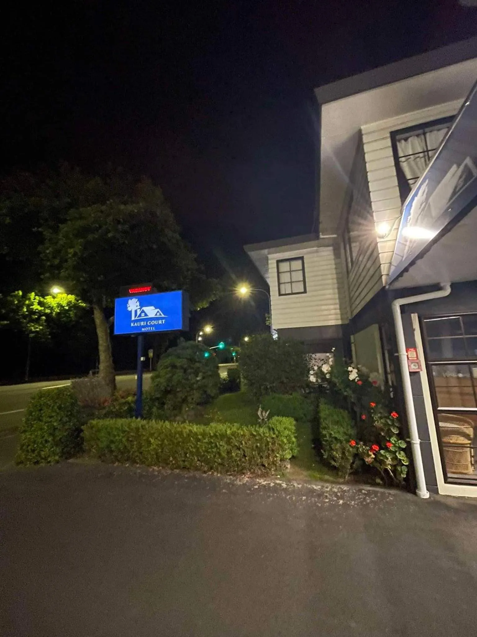 Property building in Kauri Court Motel and Apartments