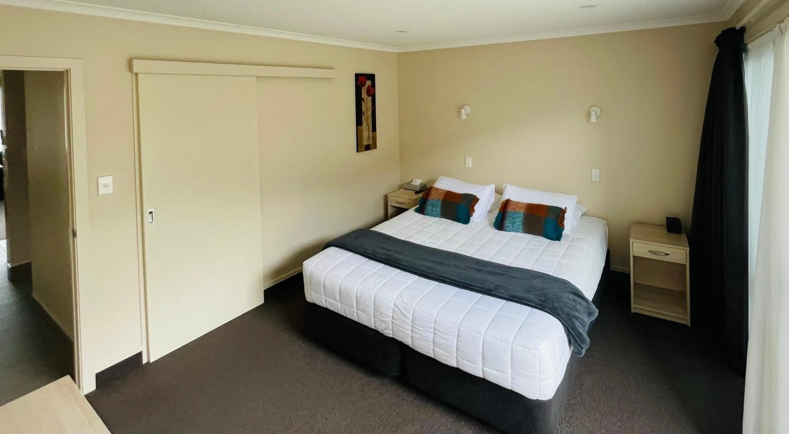 Bedroom, Bed in Kauri Court Motel and Apartments