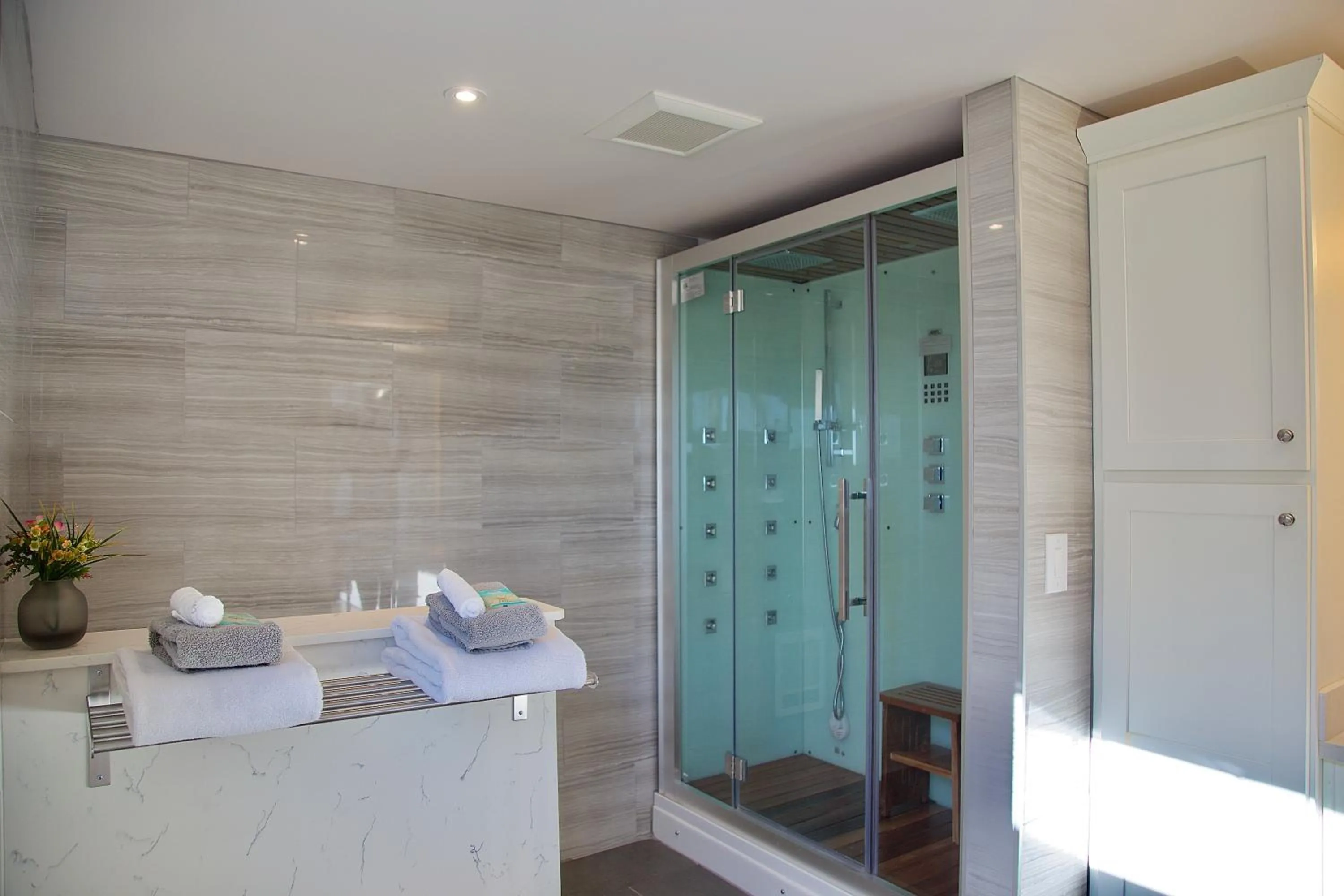 Scenic Lake View Home