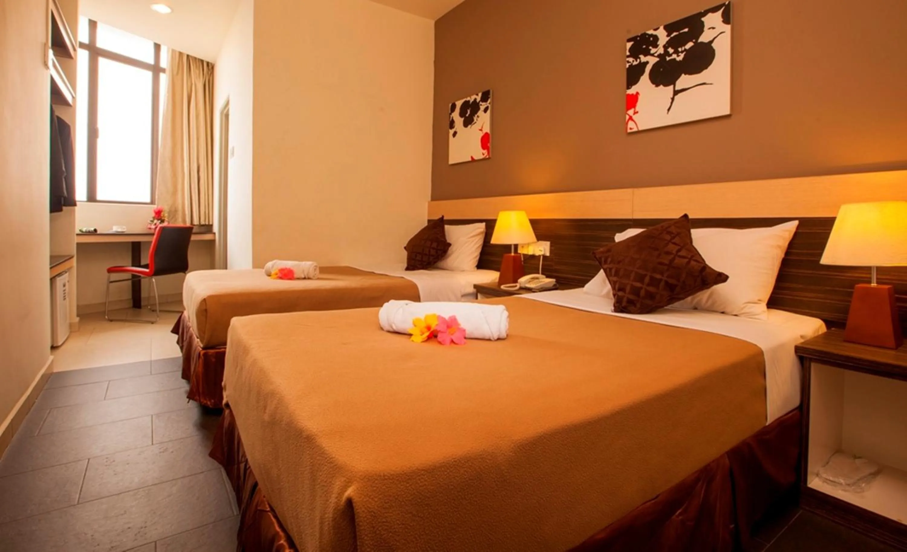 Photo of the whole room, Bed in LEO Express Hotel