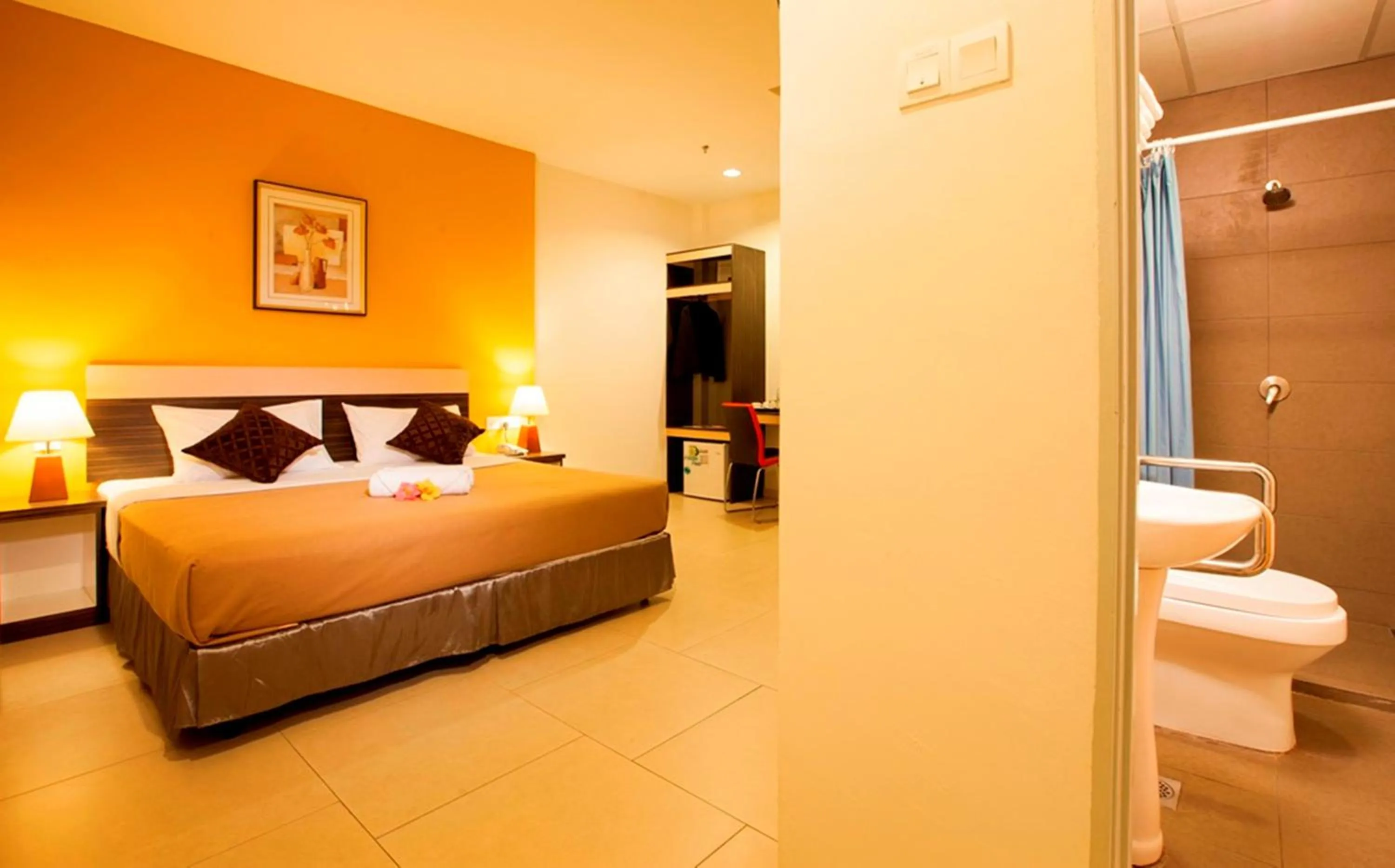 Photo of the whole room, Bed in LEO Express Hotel