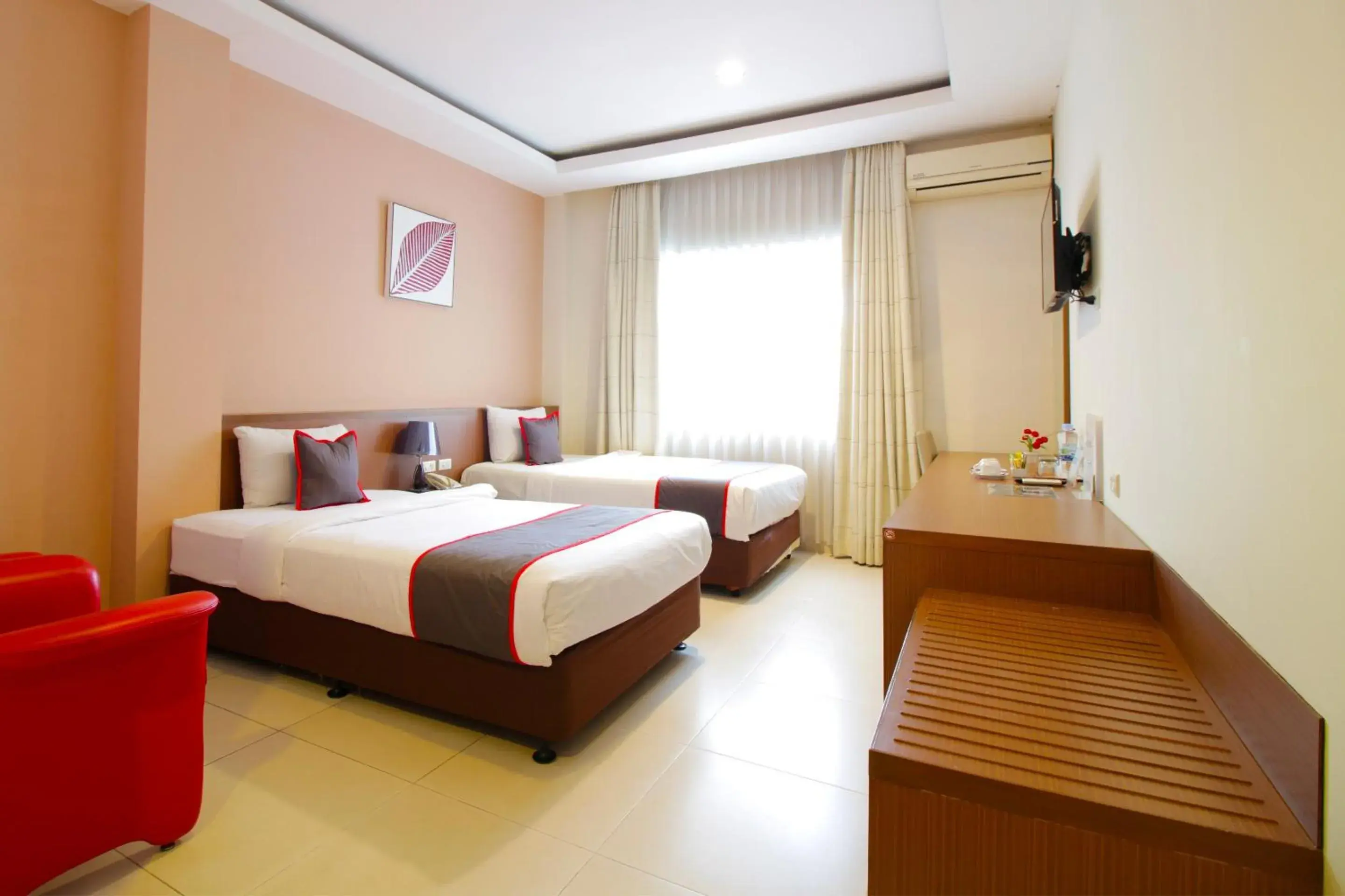 Standard Twin Room in Collection O Pasteur Near Paris Van Java Mall Formerly Sweet Karina Standard Twin Room in Collection O Pasteur Near Paris Van Java Mall Formerly Sweet Karina