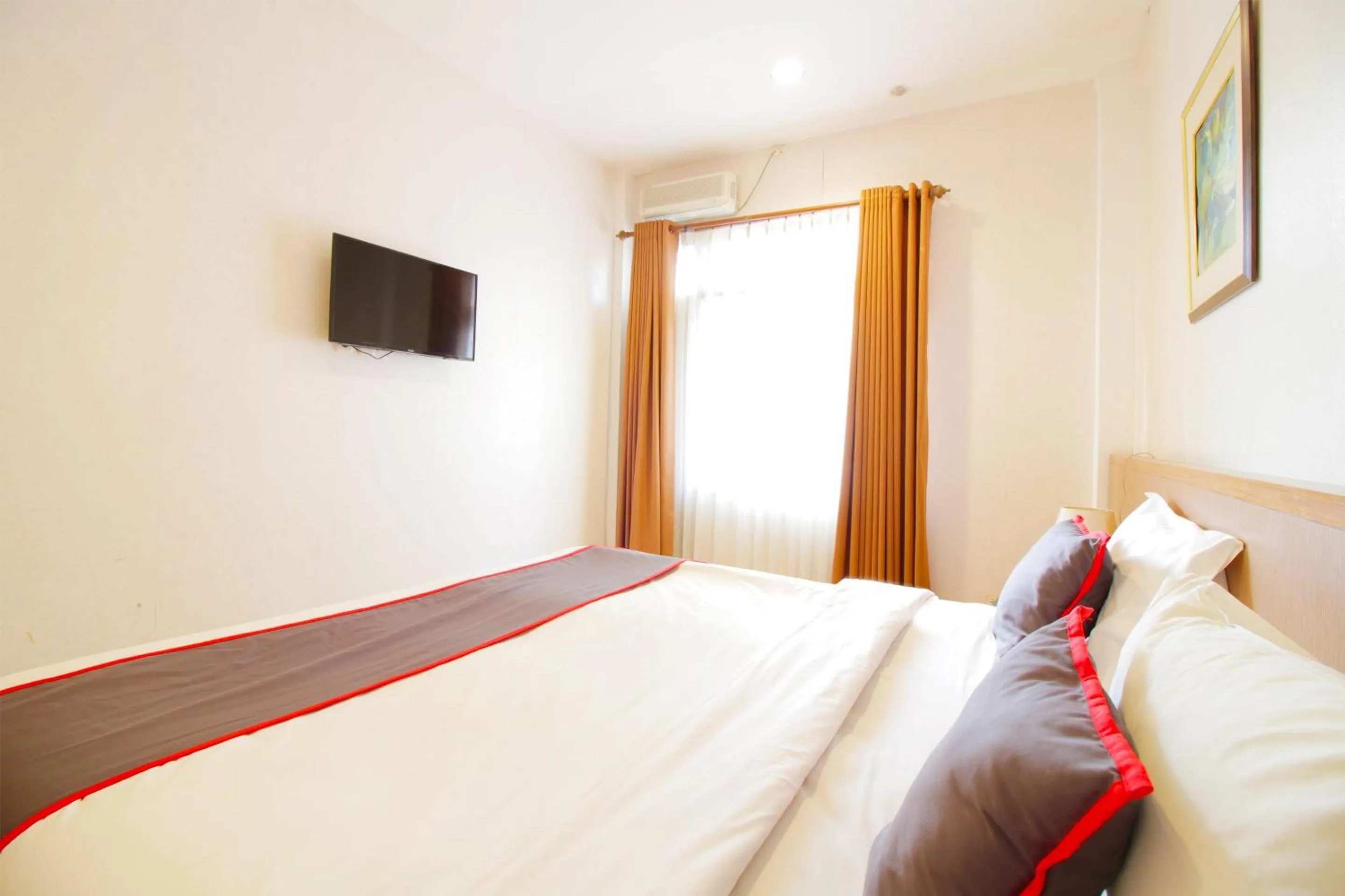 Bedroom in Collection O Pasteur Near Paris Van Java Mall Formerly Sweet Karina