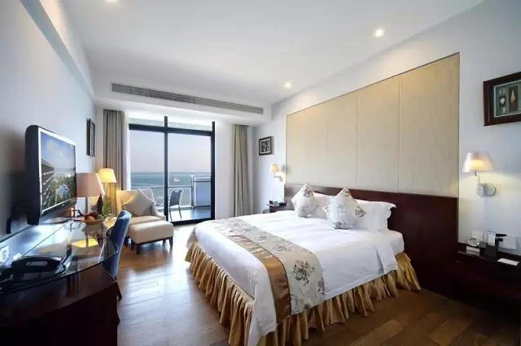 Photo of the whole room in Sanya Serenity Coast Marina Hotel