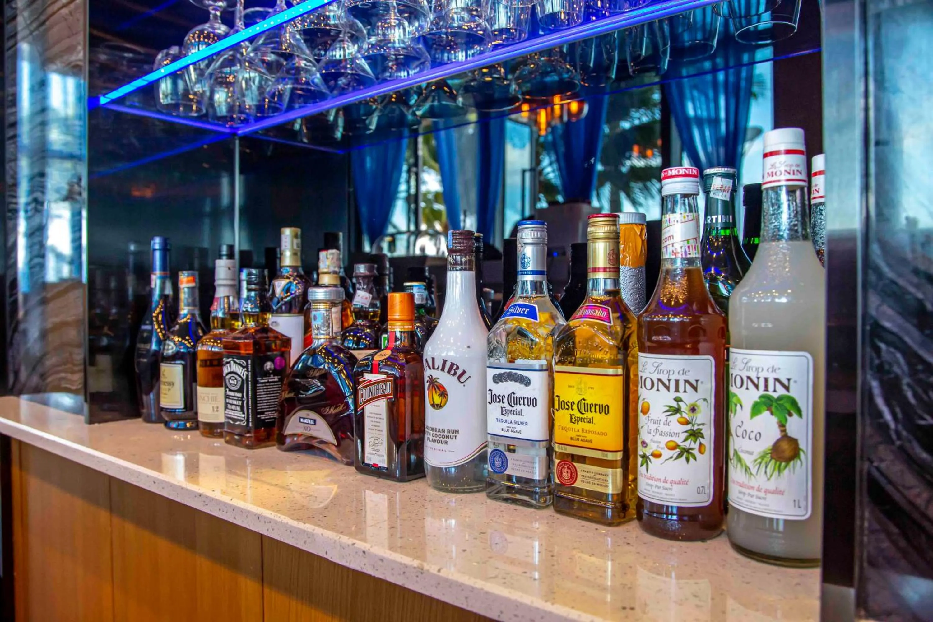 Alcoholic drinks in Sanya Serenity Coast Marina Hotel