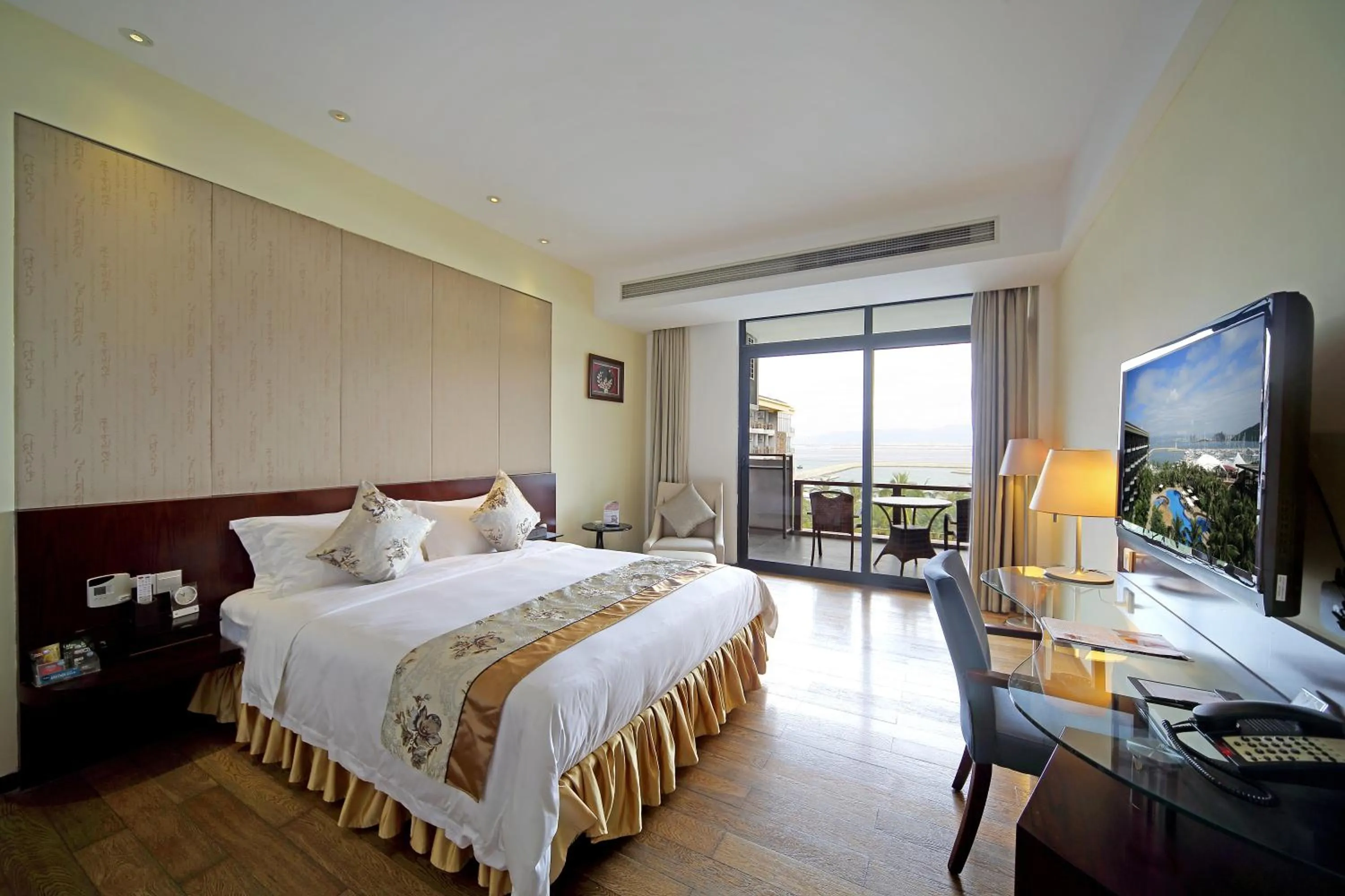 Photo of the whole room in Sanya Serenity Coast Marina Hotel