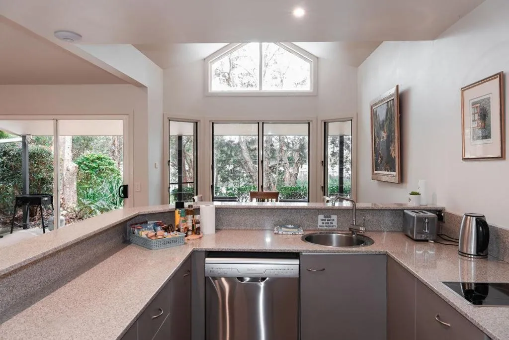 Lake Russell Lakeside Retreat