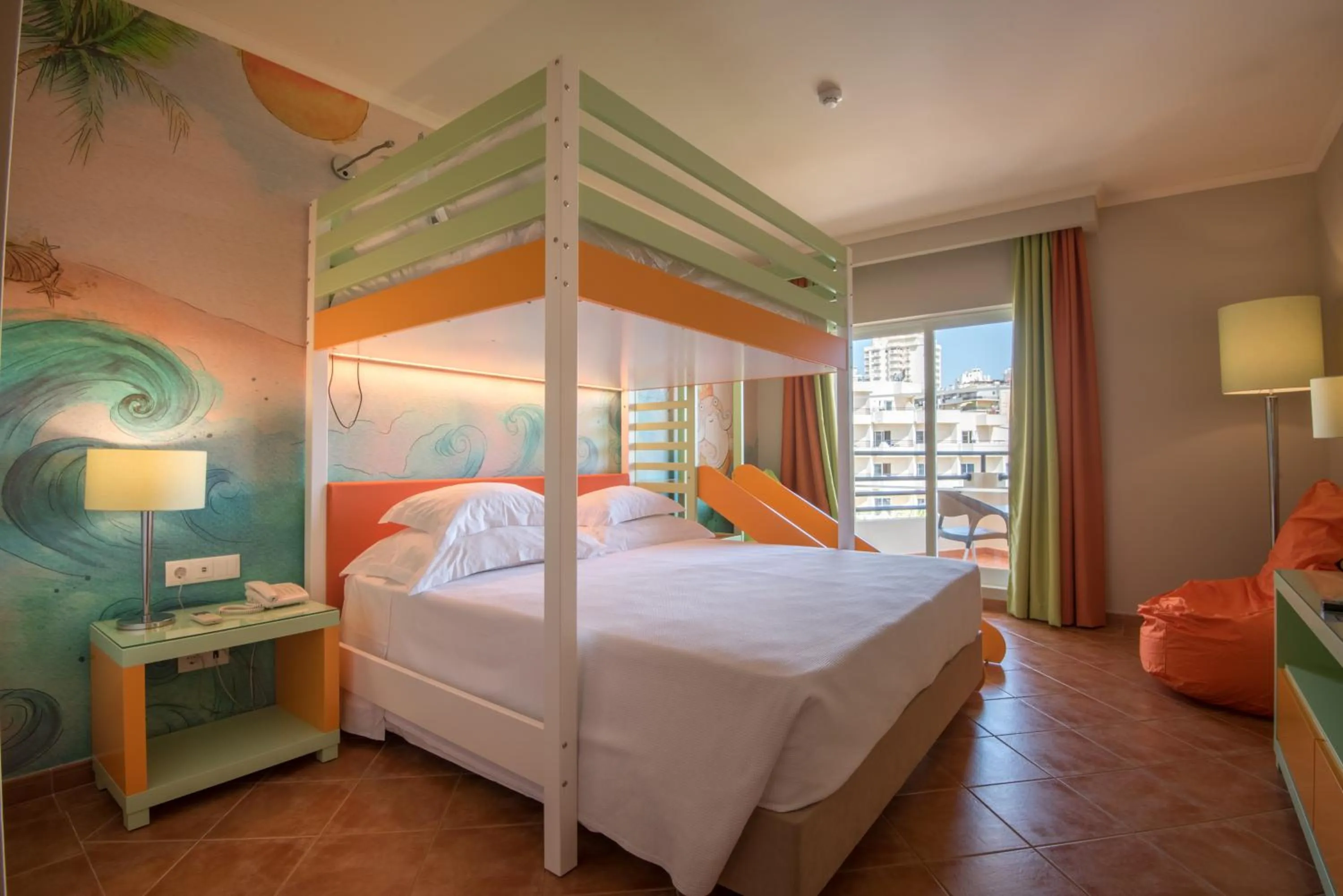 children, Bed in Vila Gale Nautico