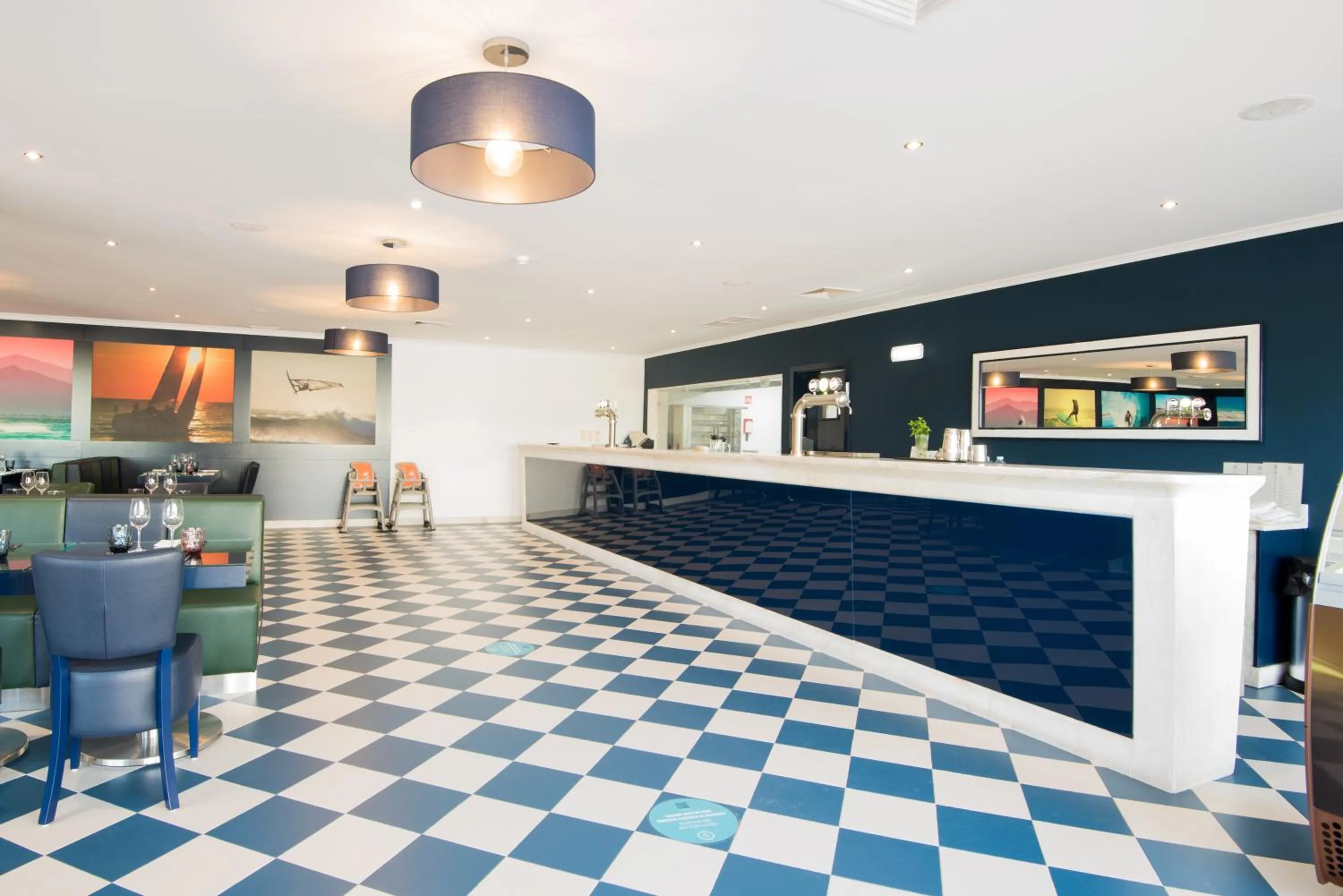 Restaurant/places to eat in Vila Gale Nautico