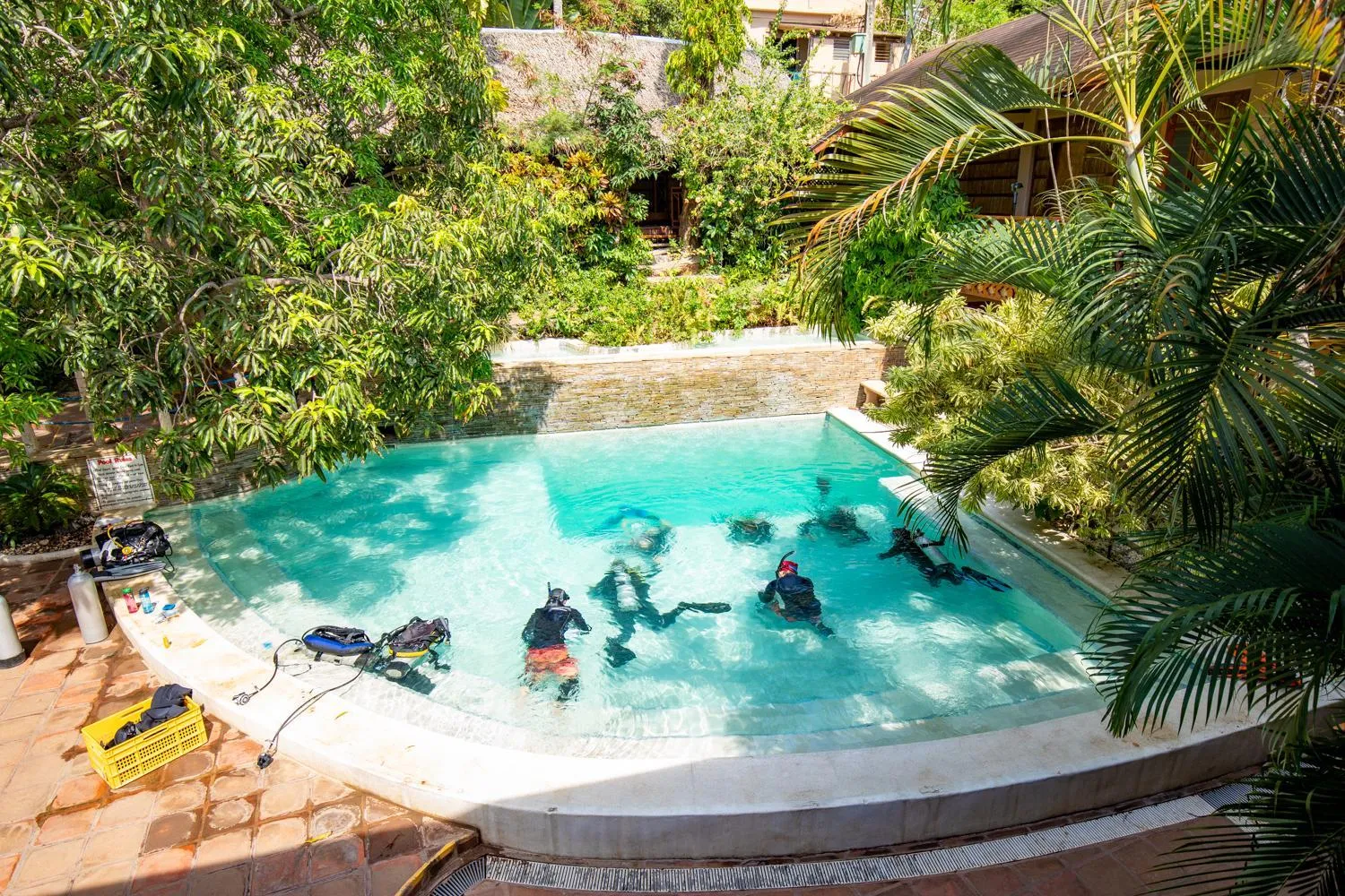 Swimming pool in El Galleon Beach Resort