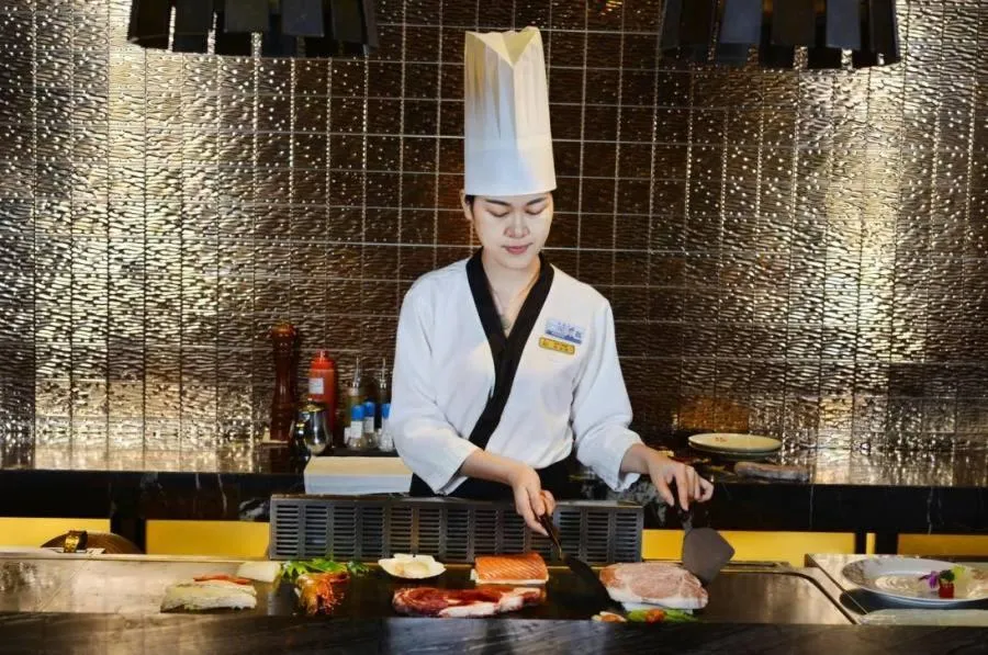 Restaurant/places to eat in Mission Hills Resort Haikou