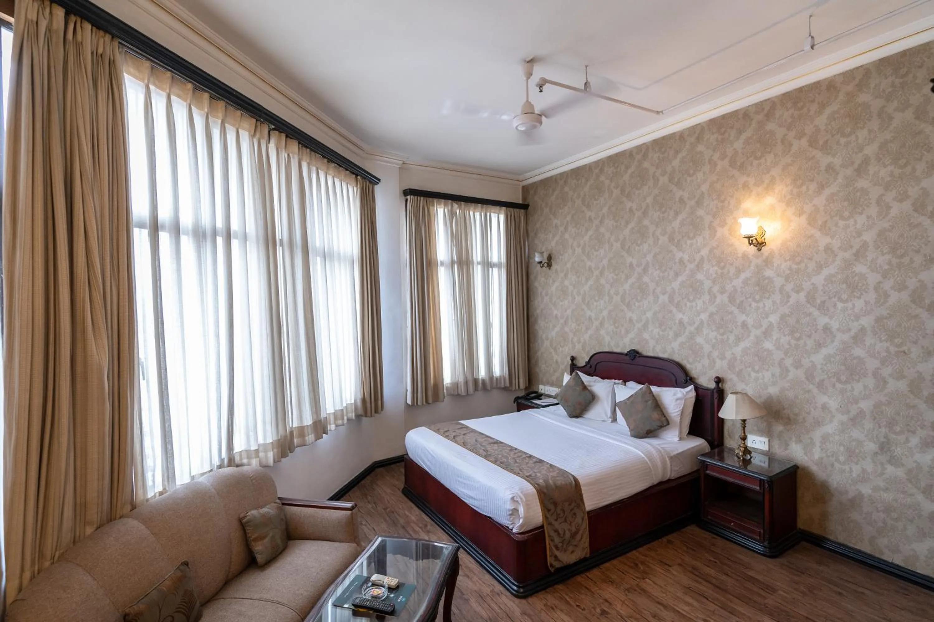 Bedroom, Bed in The Lindsay