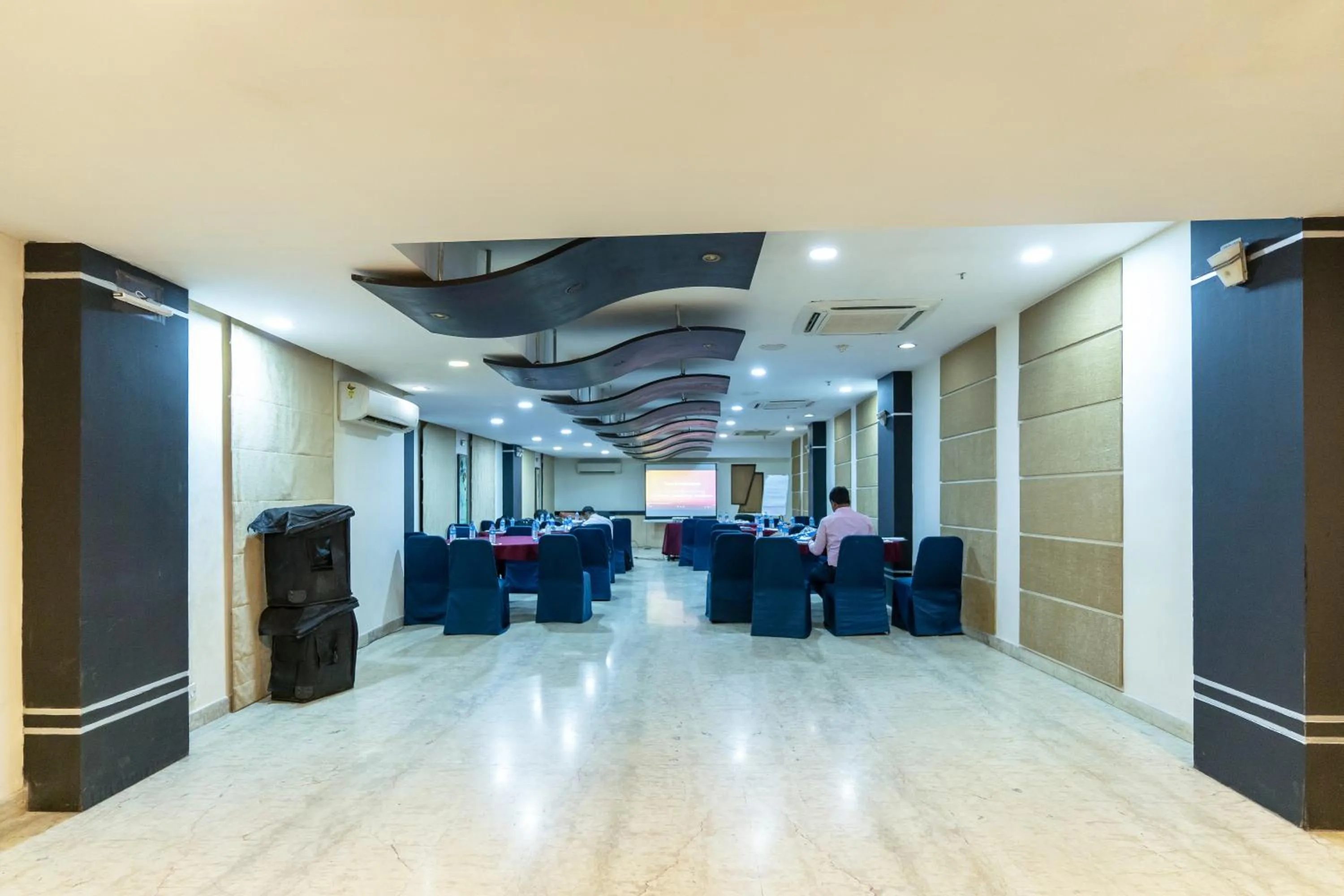 Meeting/conference room in The Lindsay