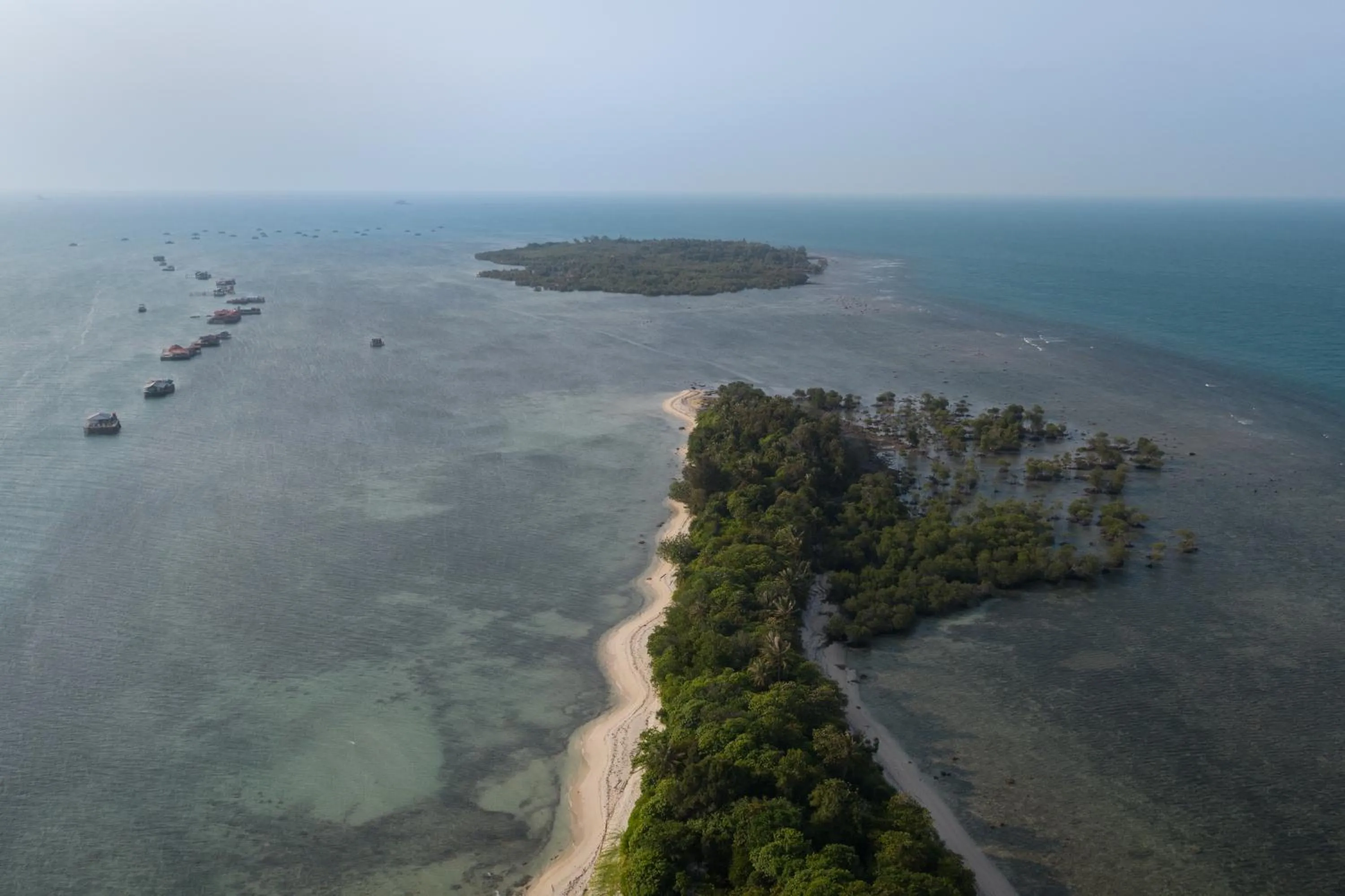 Bird's eye view in Ten RooMs
