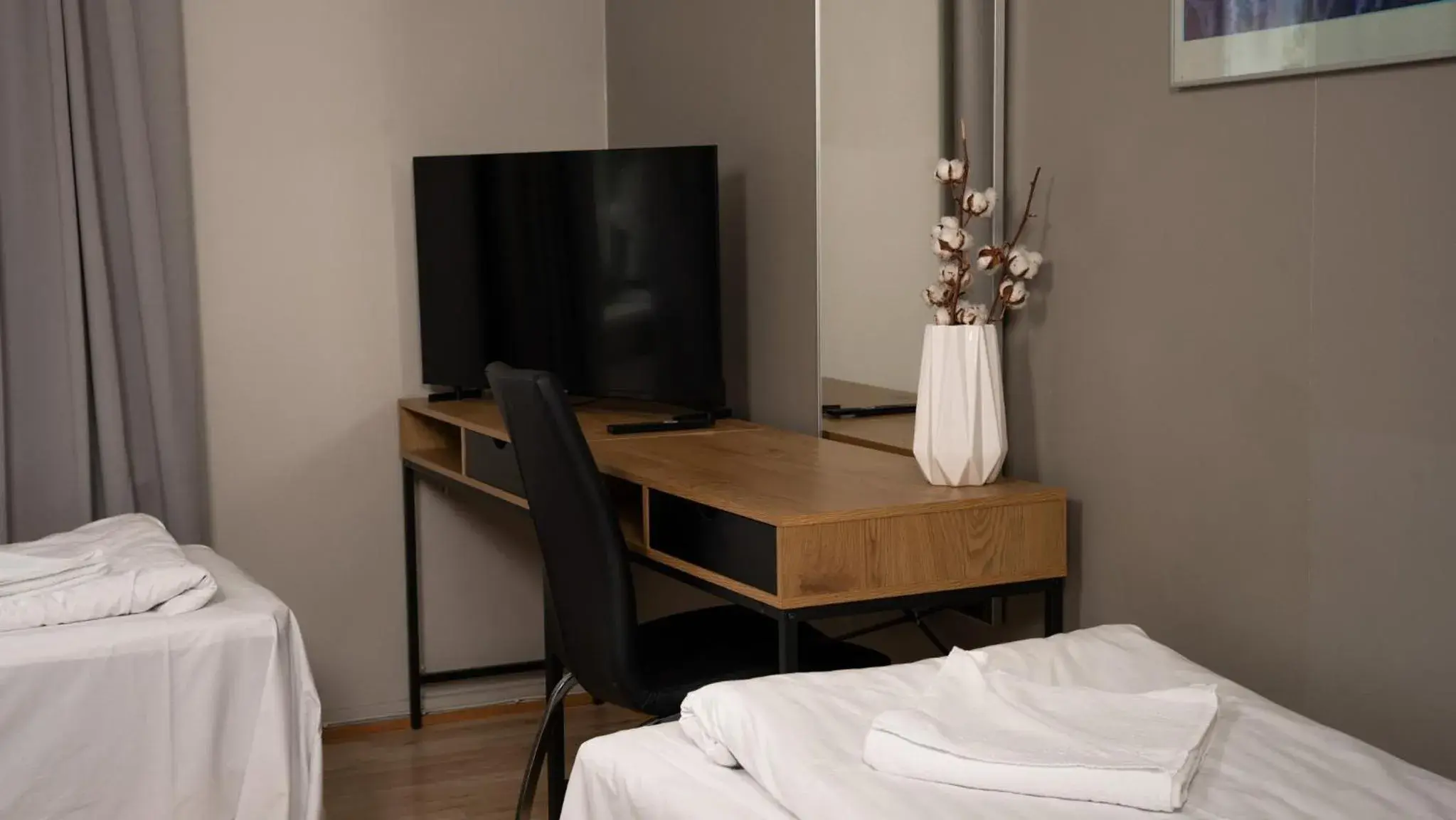 Triple Room with Shared Shower - single occupancy in Citimotel Triple Room with Shared Shower - single occupancy in Citimotel