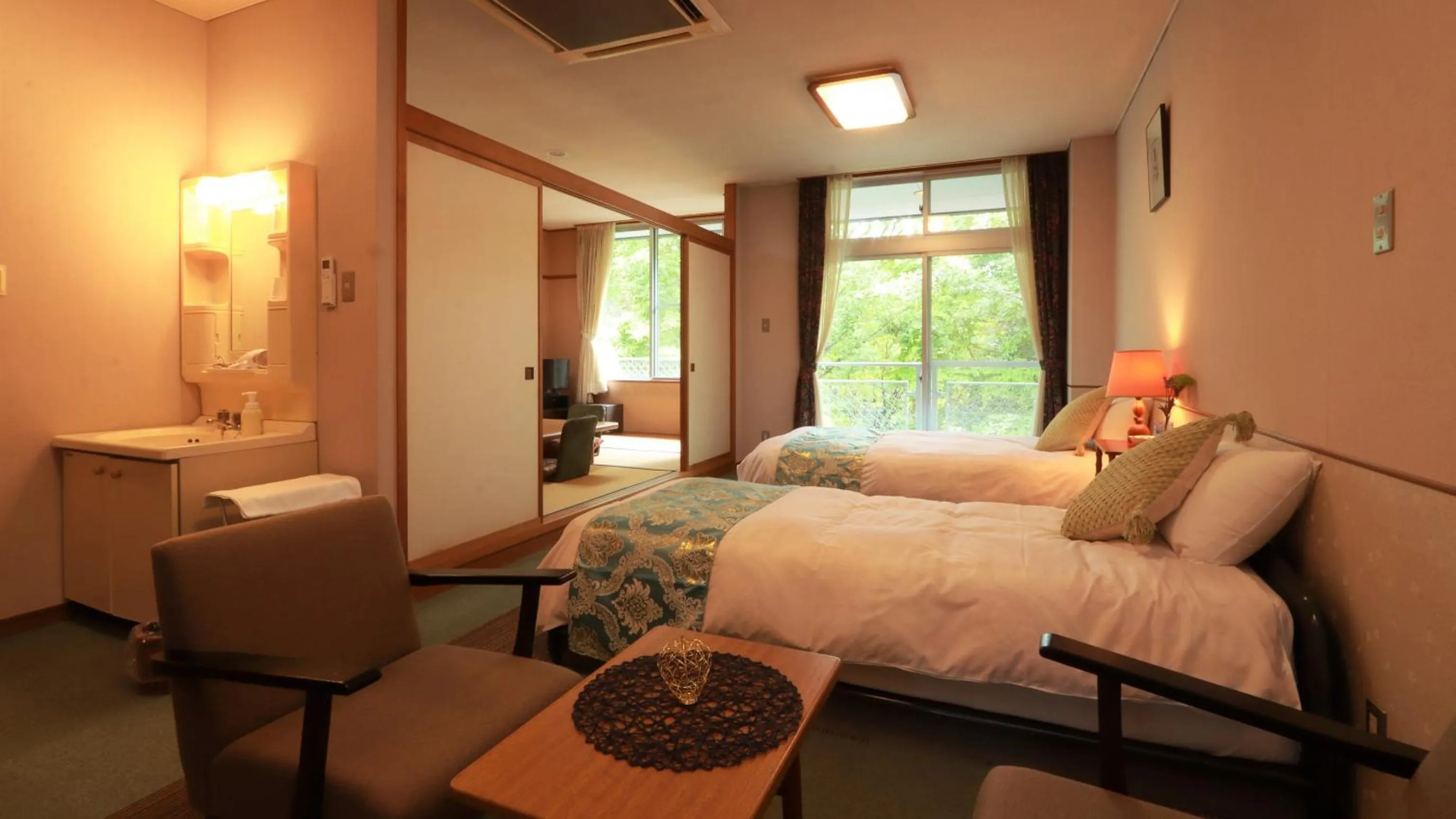 Photo of the whole room, Bed in Guestroom Garden Azumino