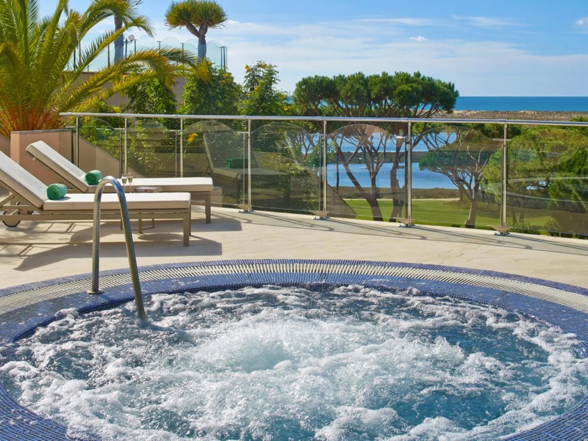 Hot Tub in Hotel Quinta do Lago