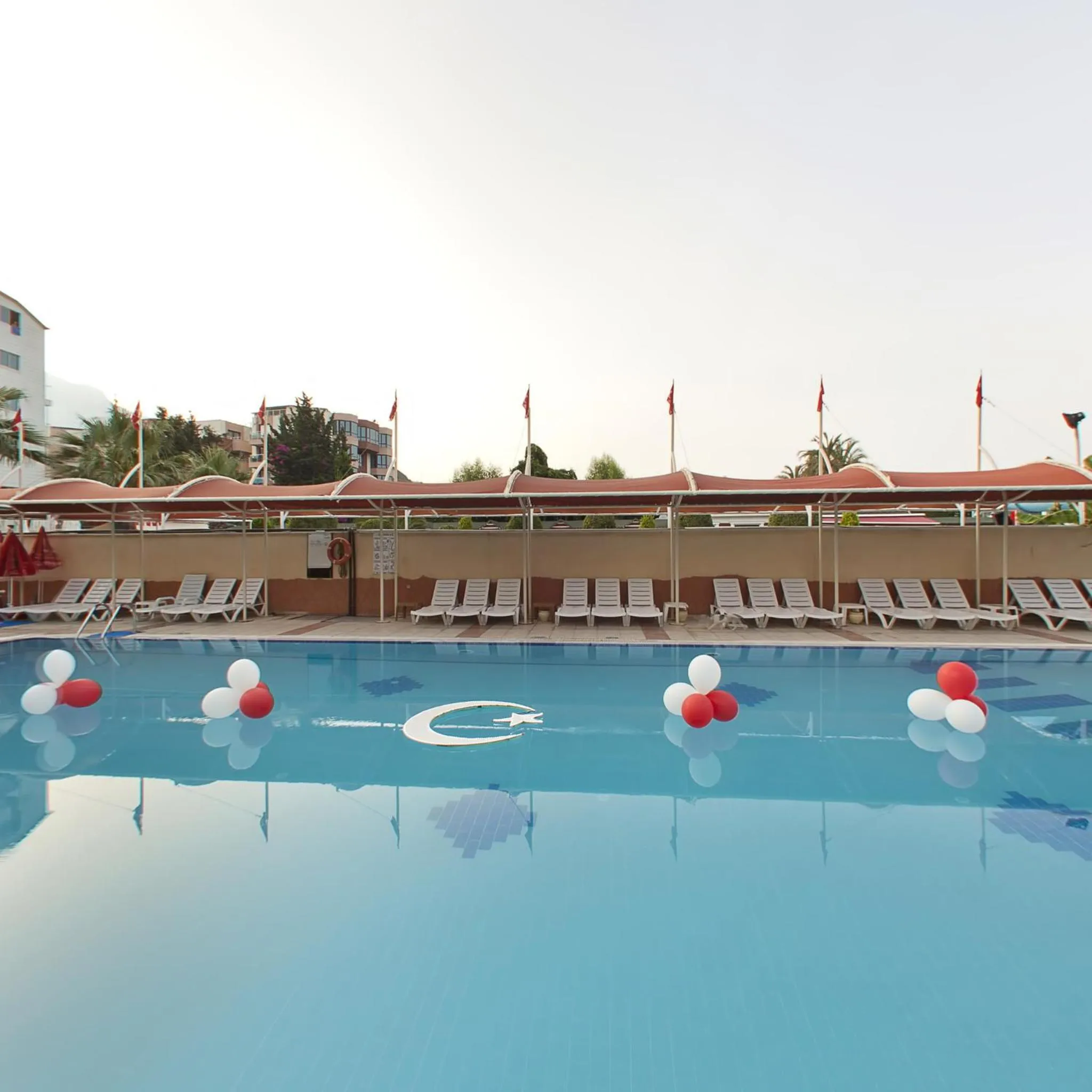 Swimming pool in Lims Bona Dea Beach Hotel