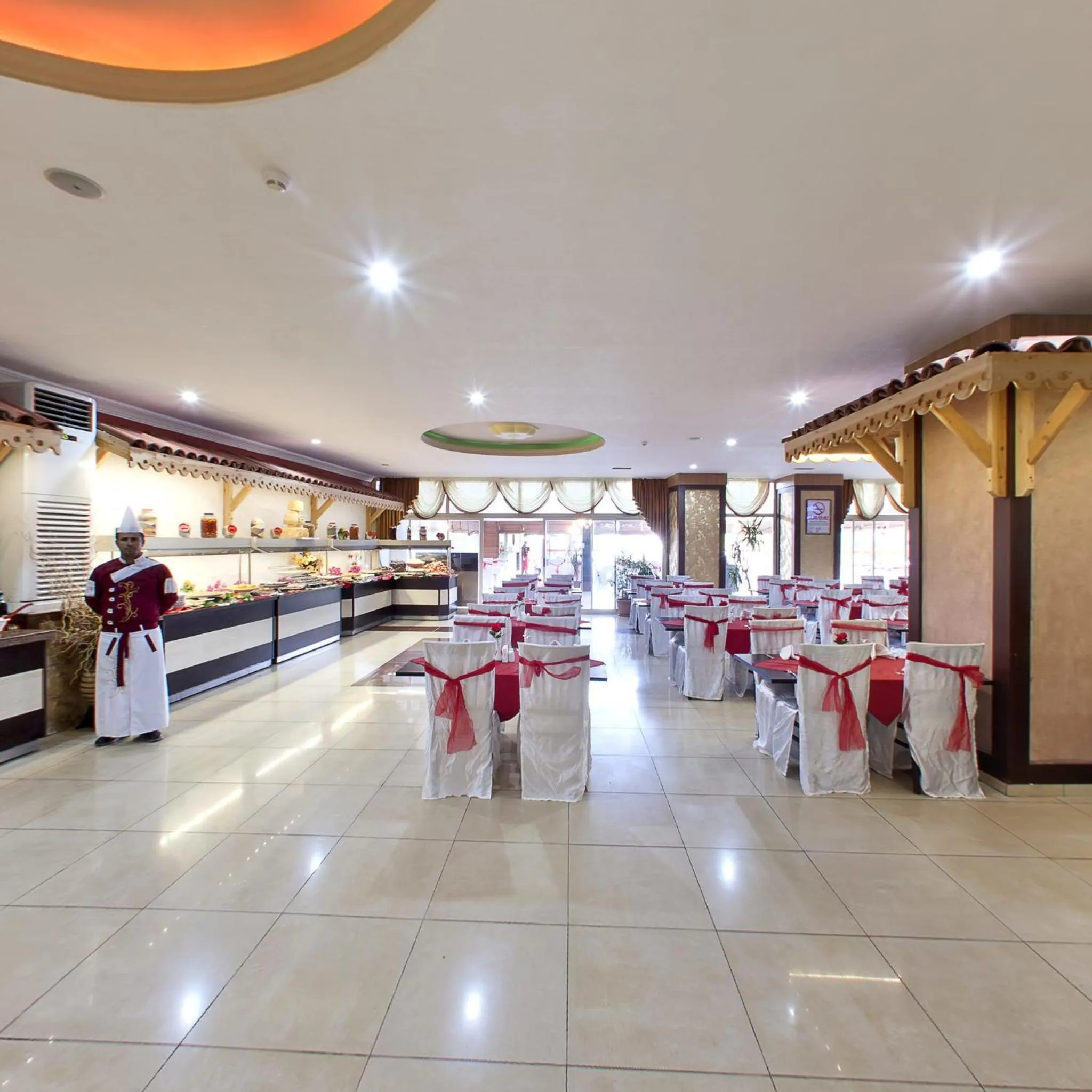 Restaurant/places to eat in Lims Bona Dea Beach Hotel