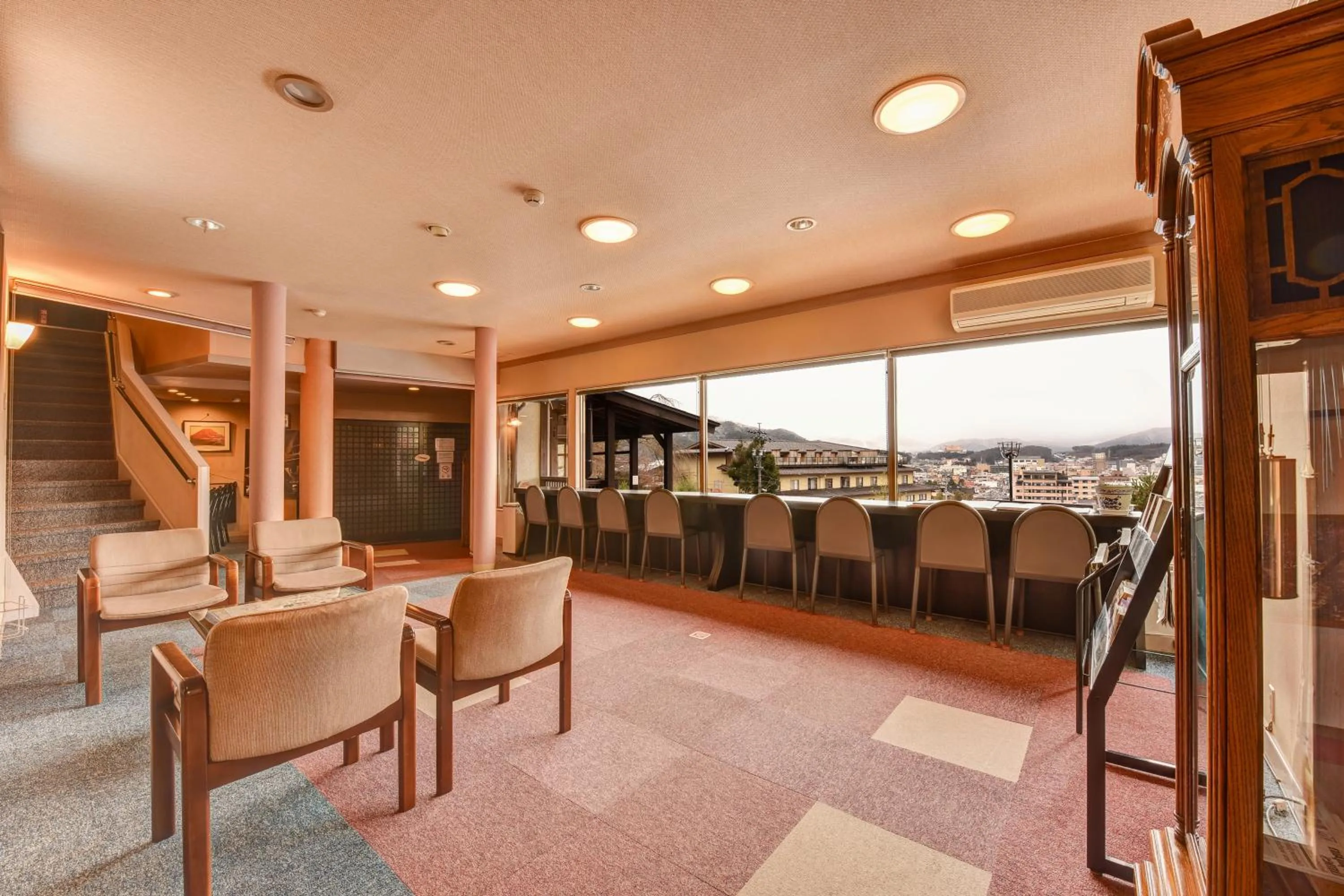 Communal lounge/ TV room in Hidatakayama Futarishizuka Hakuun