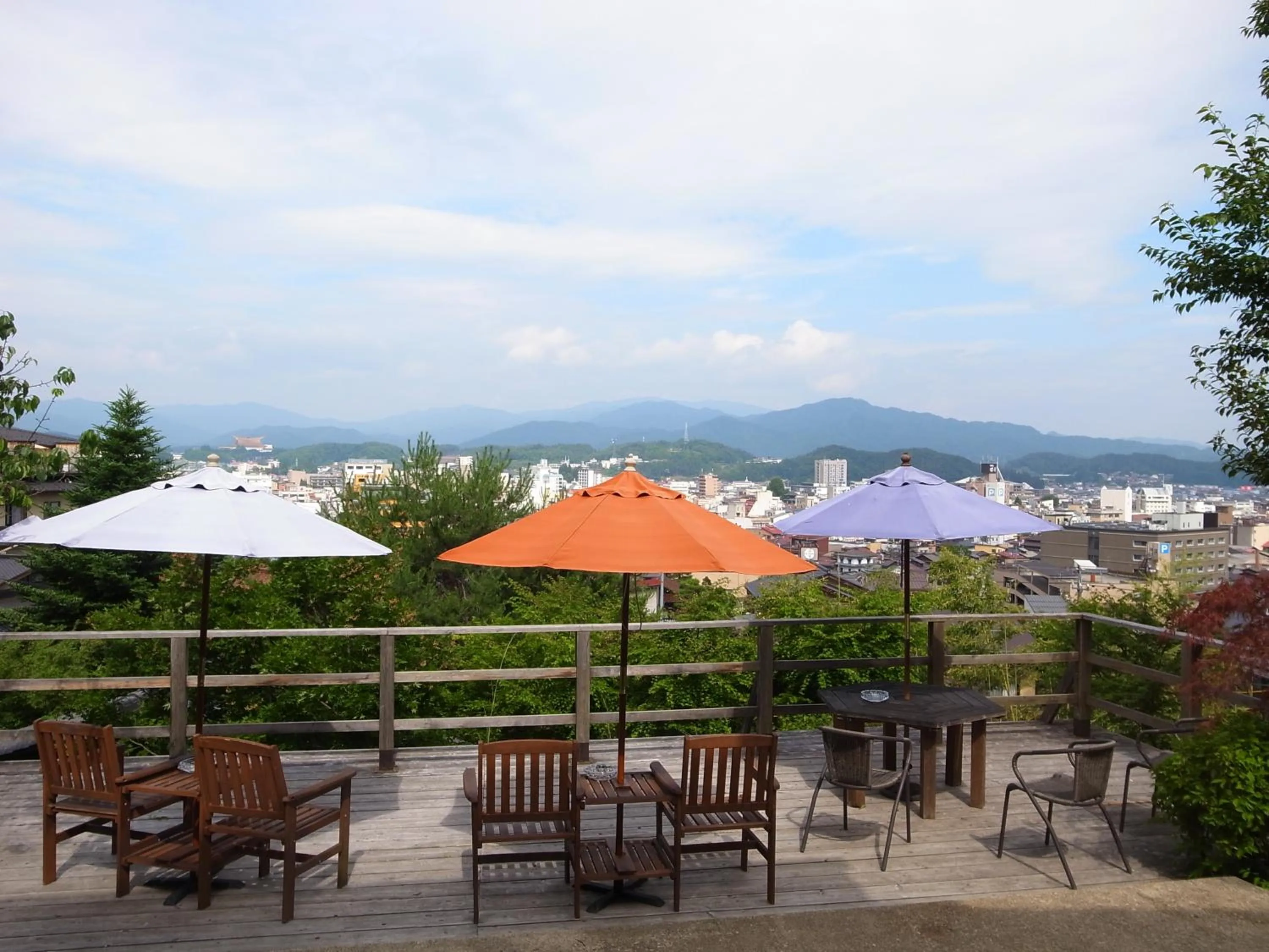 Day in Hidatakayama Futarishizuka Hakuun