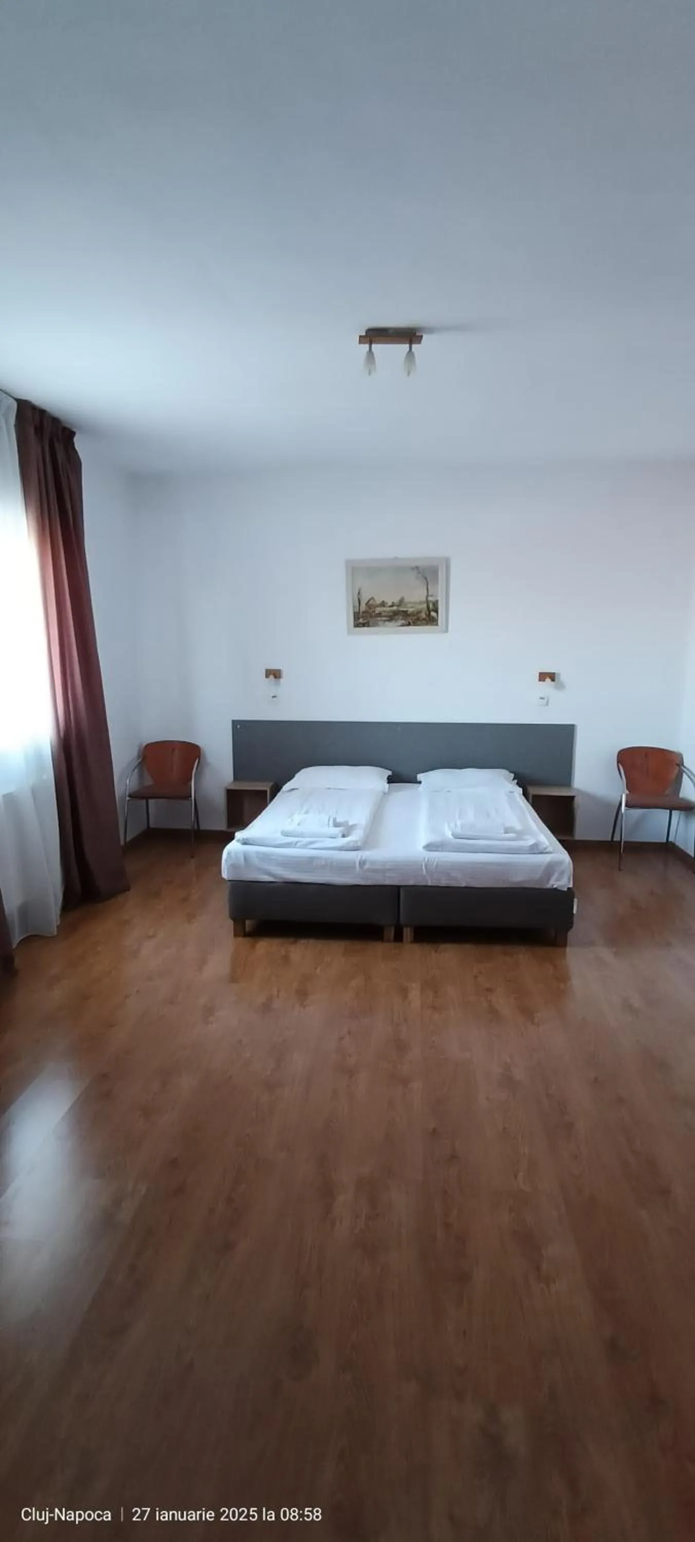 Bedroom, Bed in Hotel Liliacul