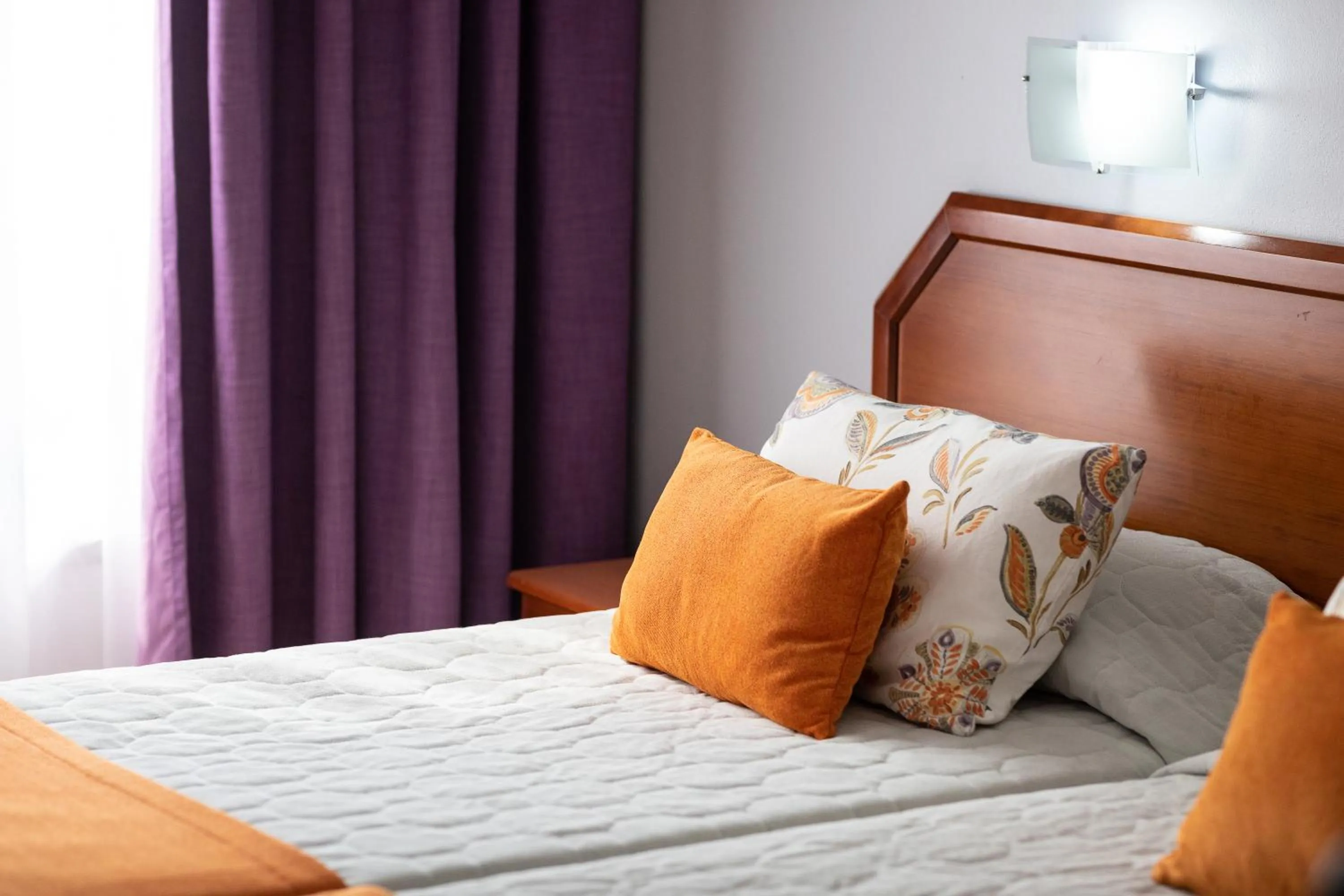 Property building, Bed in Hotel Anjos