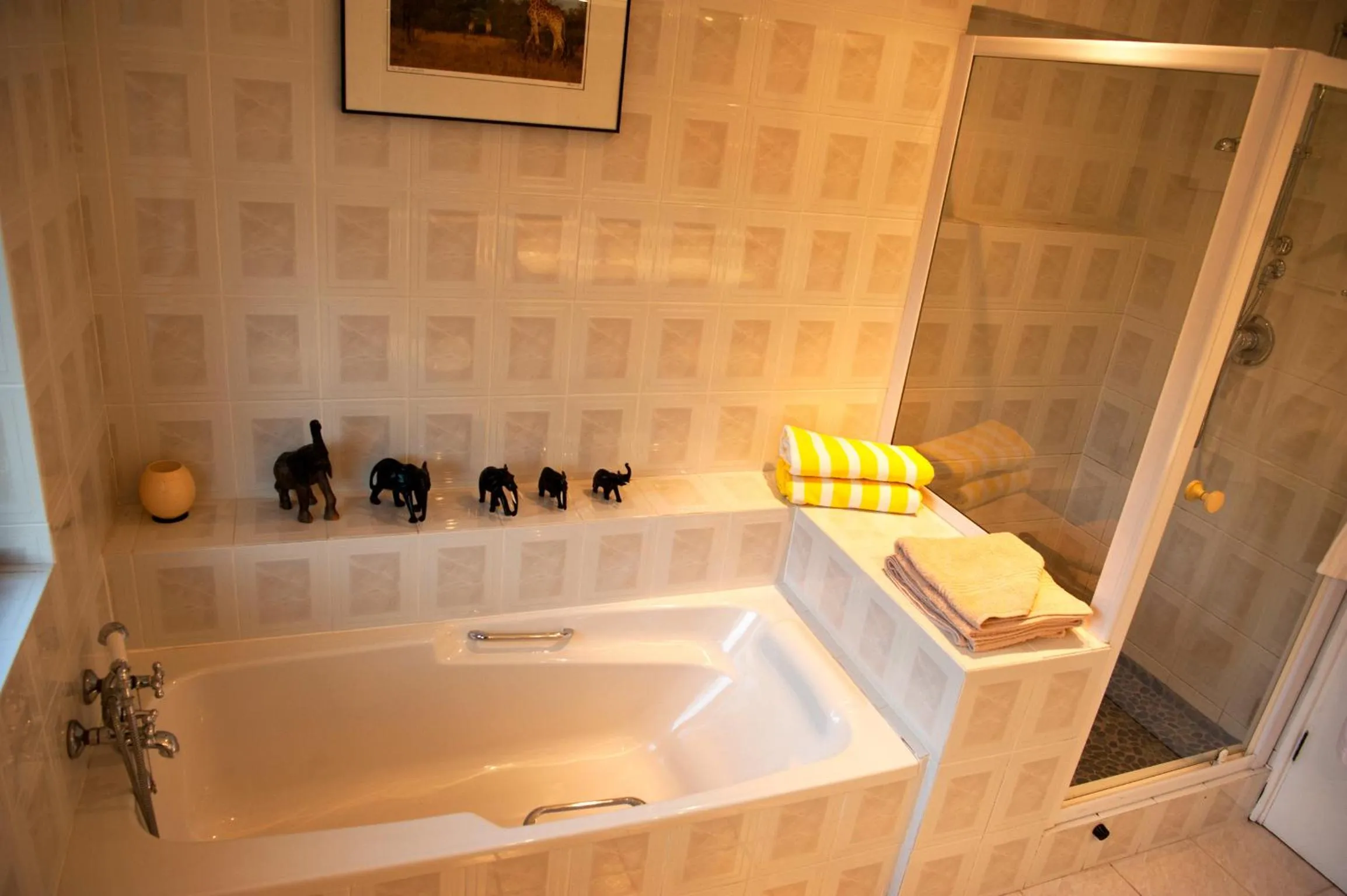 Shower in Easy Five Guest House