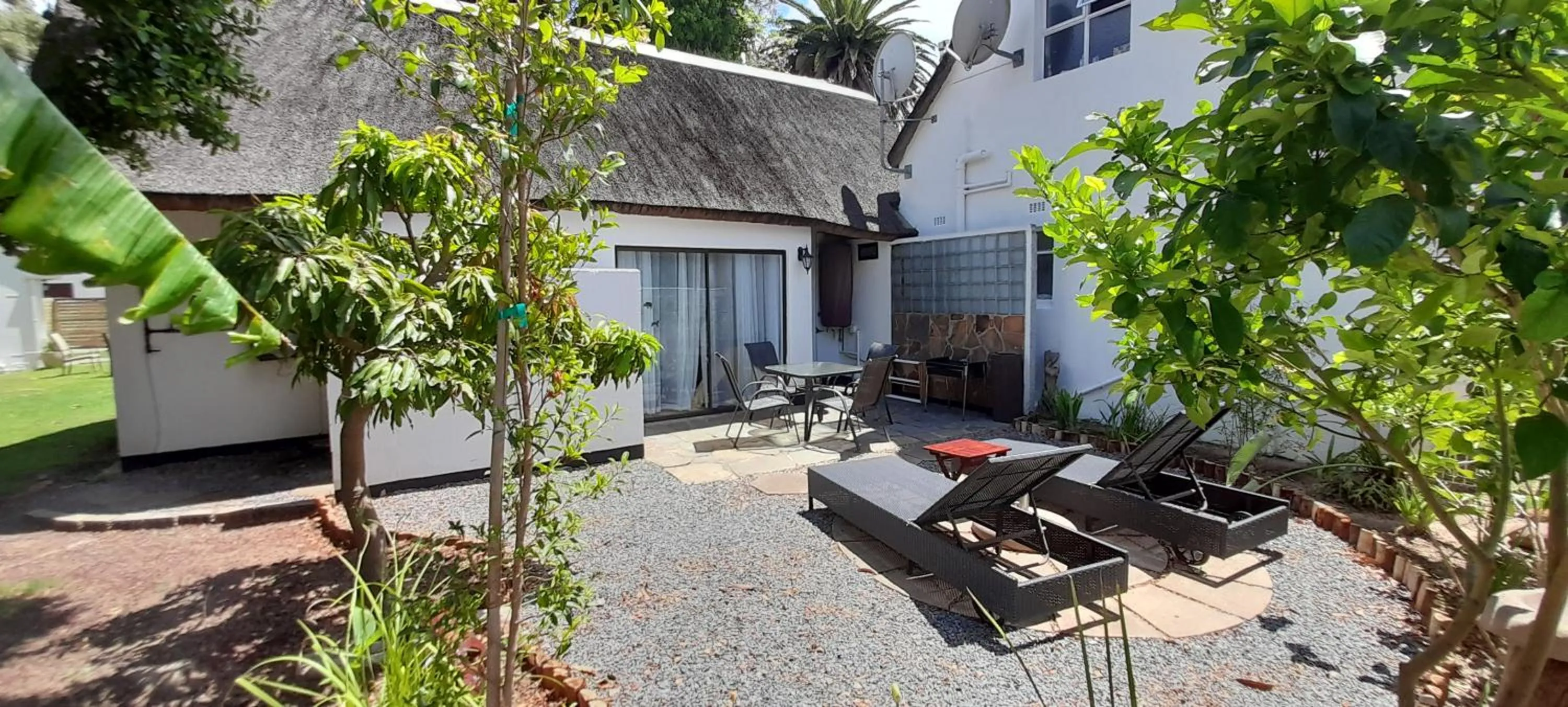 Easy Five Guest House