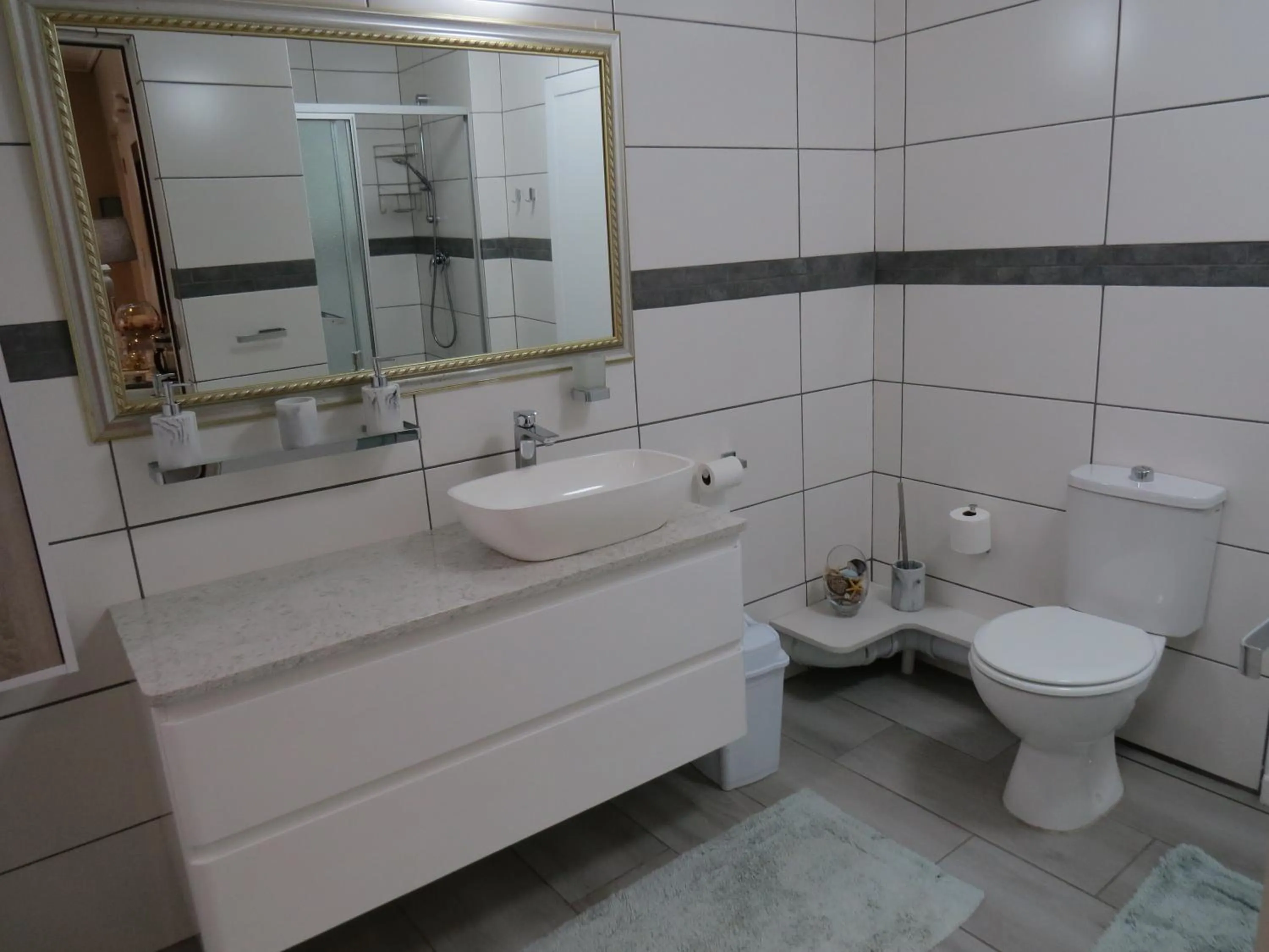 Easy Five Guest House