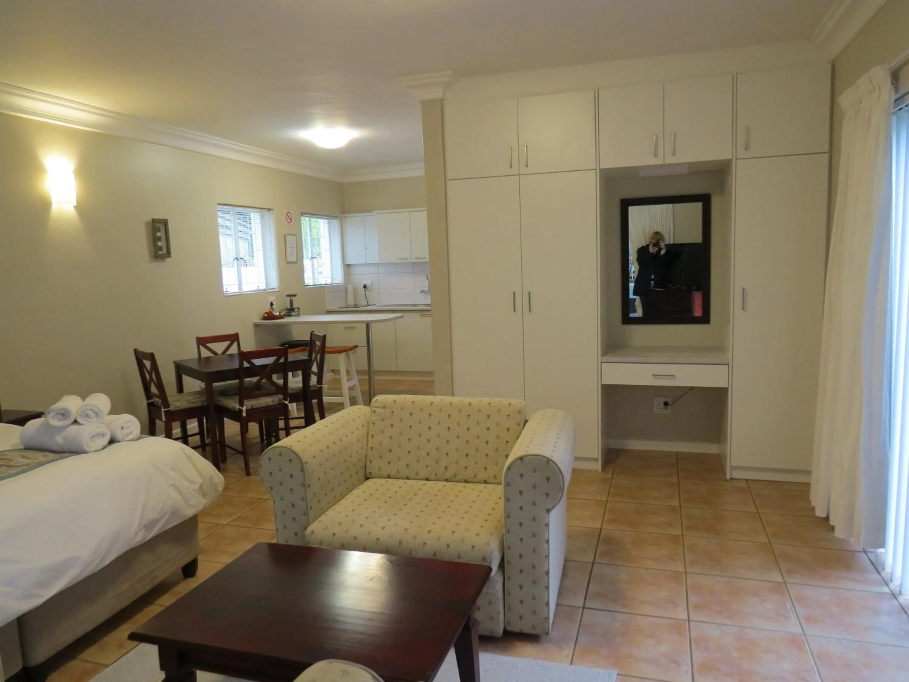 Easy Five Guest House