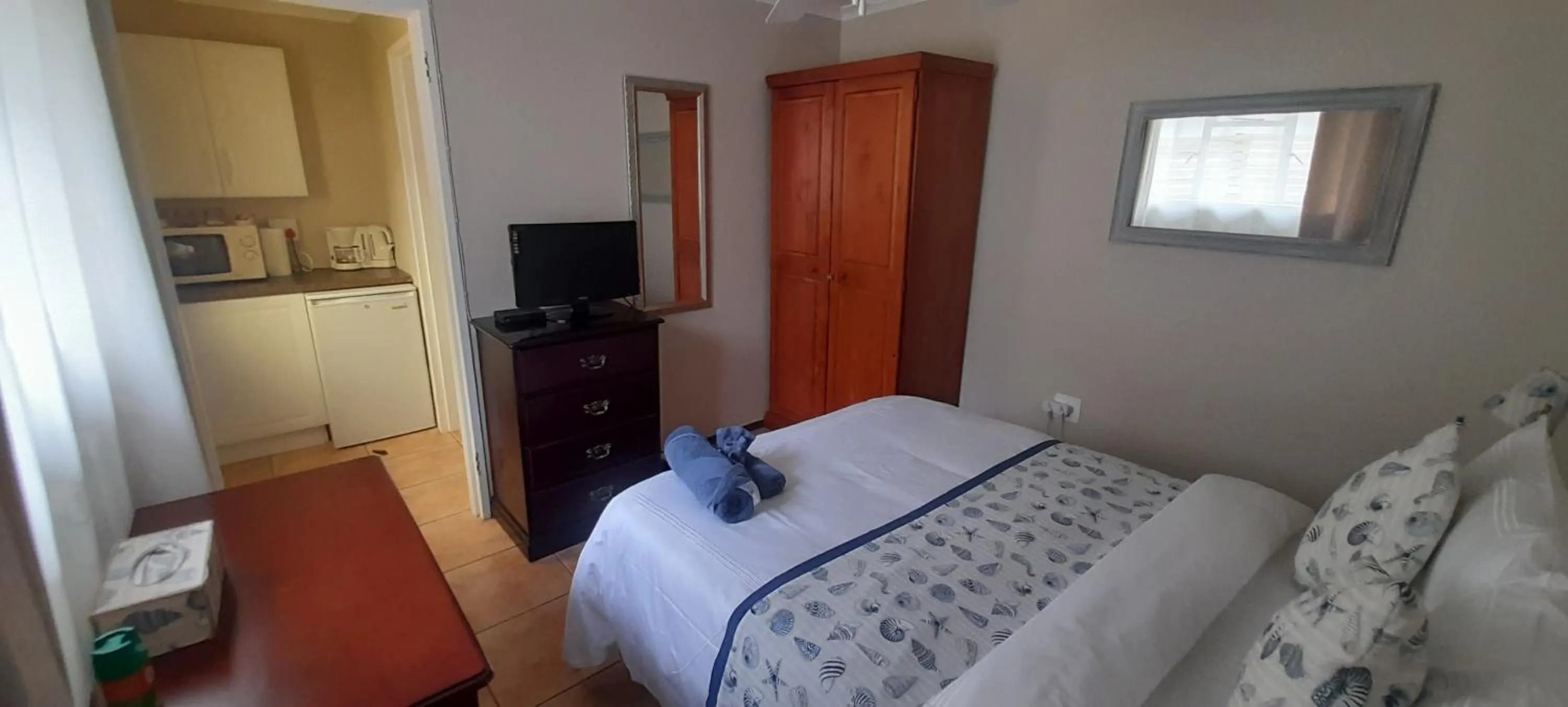 Bed in Easy Five Guest House