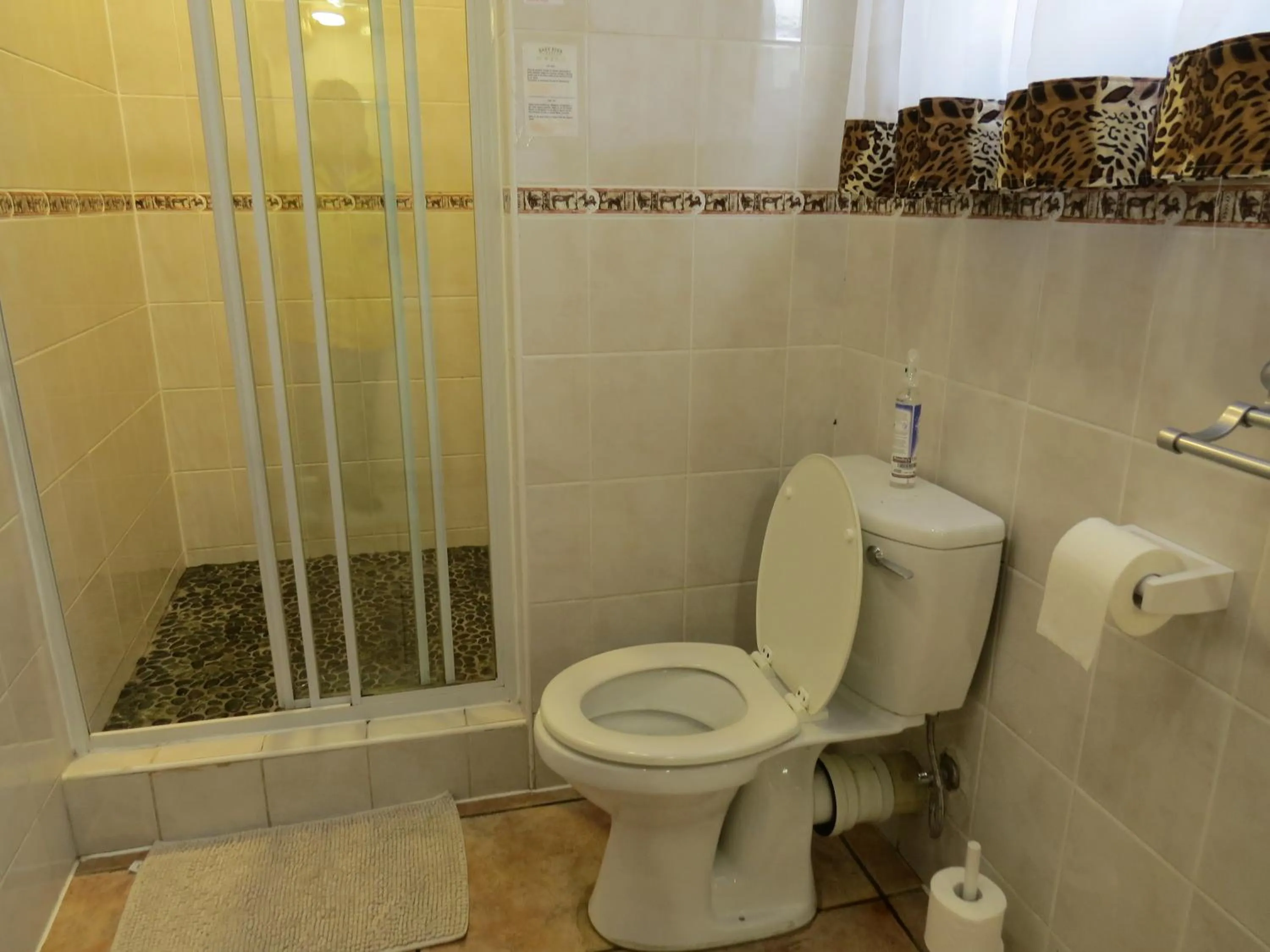 Easy Five Guest House