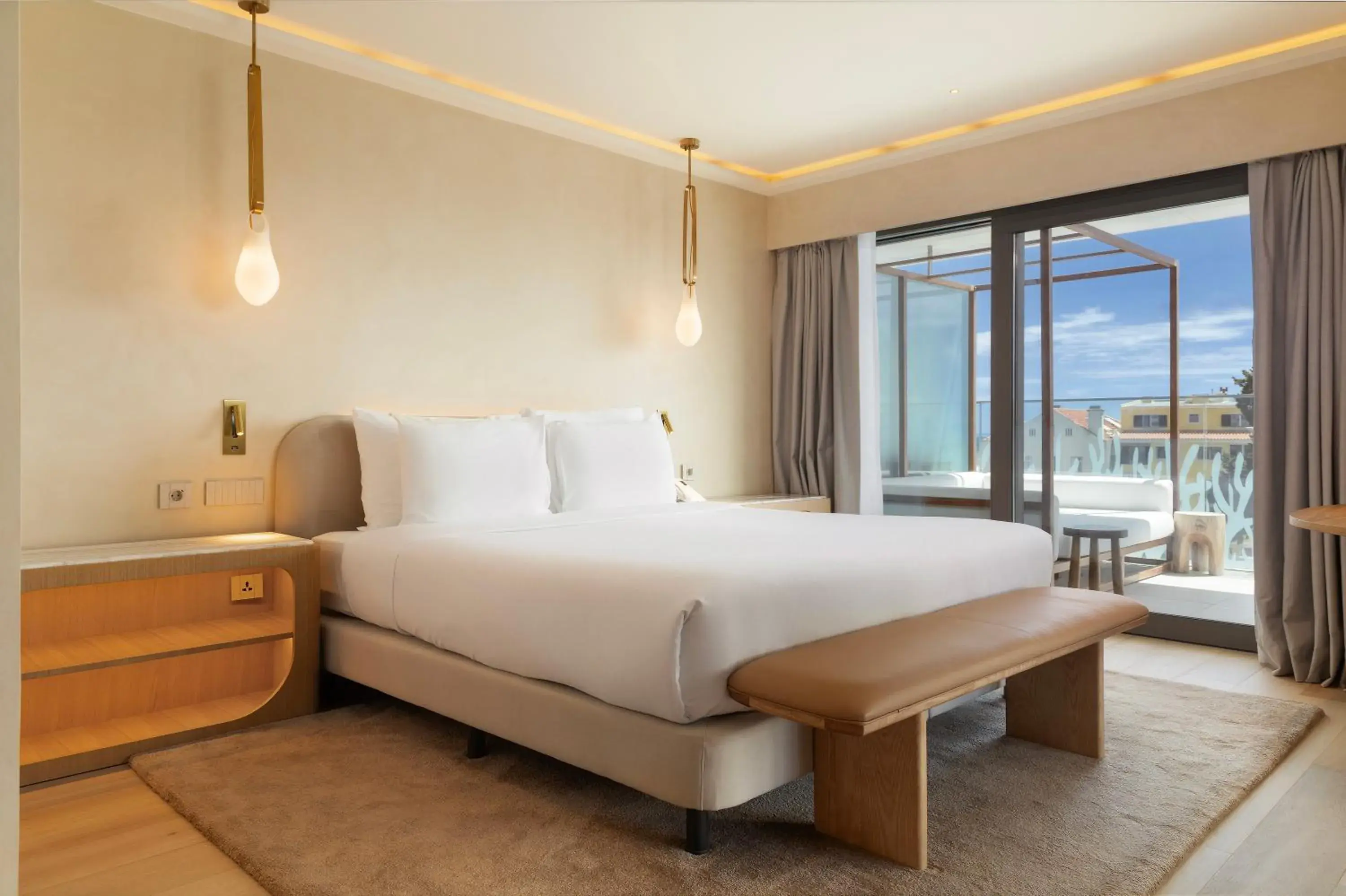 Suite with Balcony in EVOLUTION Cascais-Estoril Hotel Suite with Balcony in EVOLUTION Cascais-Estoril Hotel