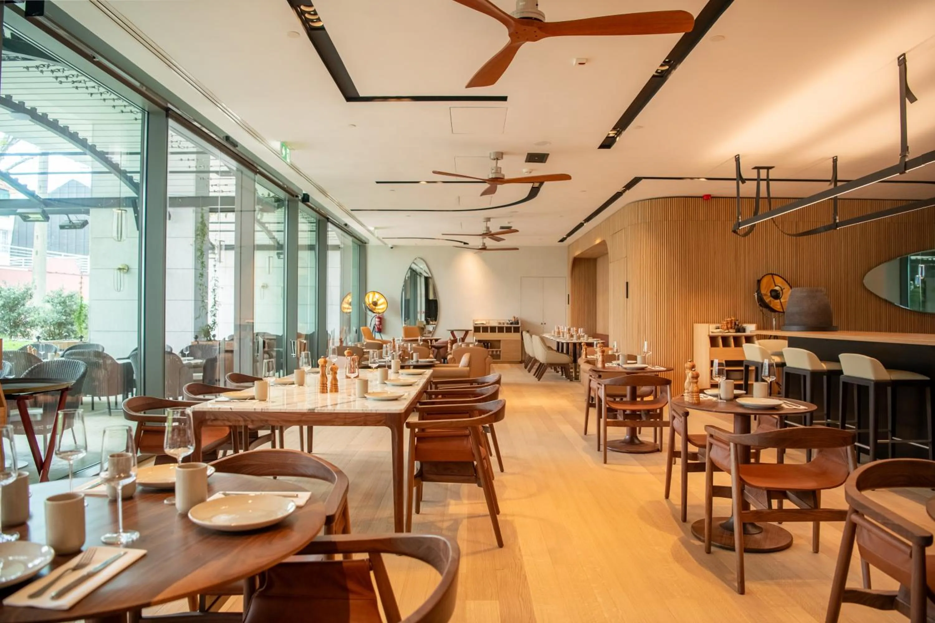 Restaurant/places to eat in EVOLUTION Cascais-Estoril Hotel