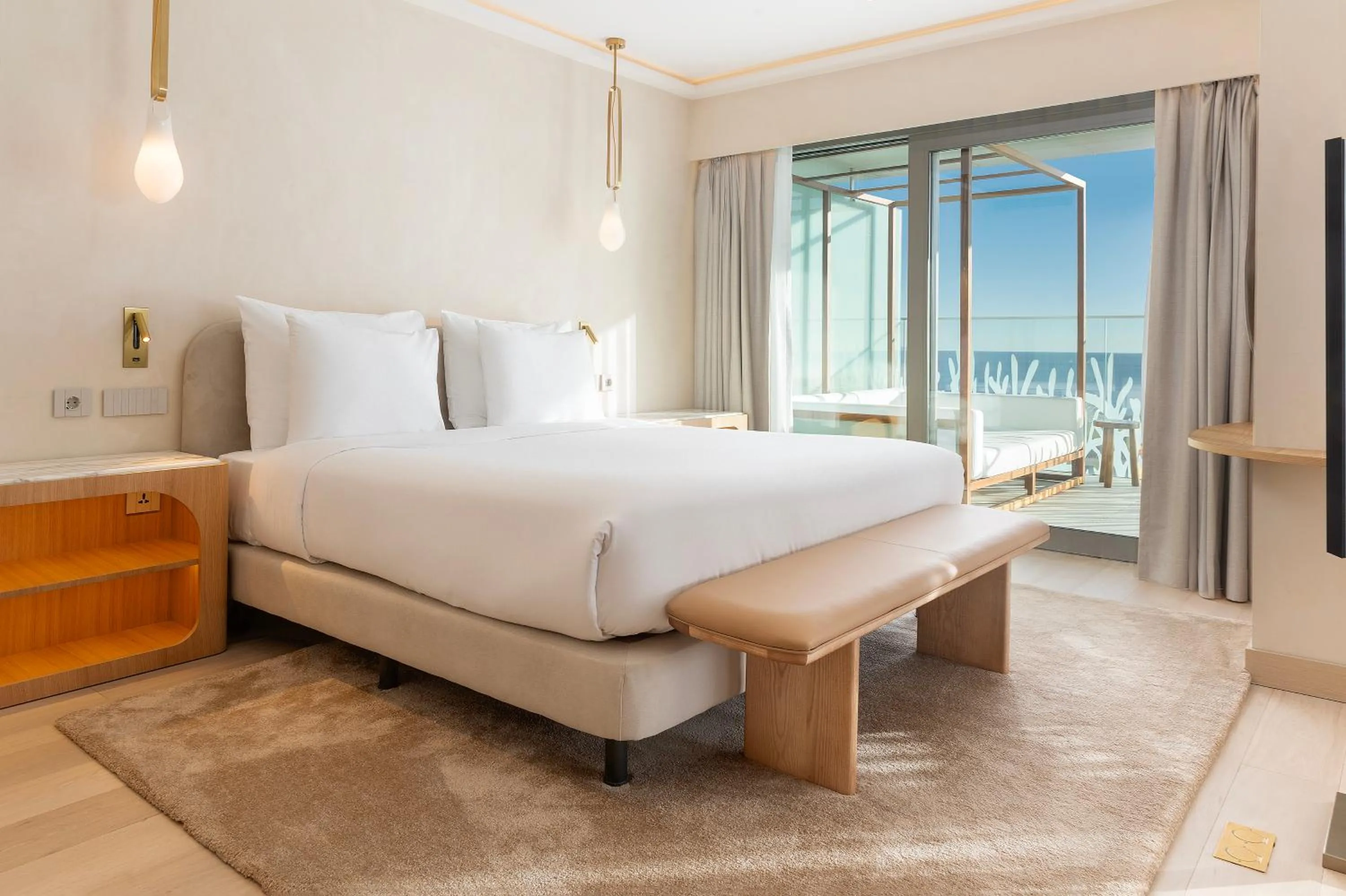 Bedroom, Bed in EVOLUTION Cascais-Estoril Hotel