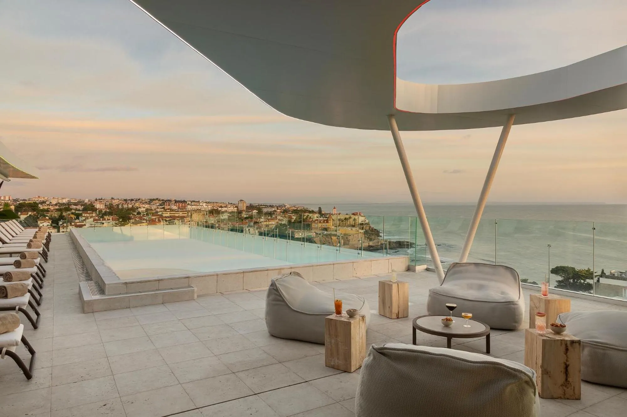 Pool view in EVOLUTION Cascais-Estoril Hotel