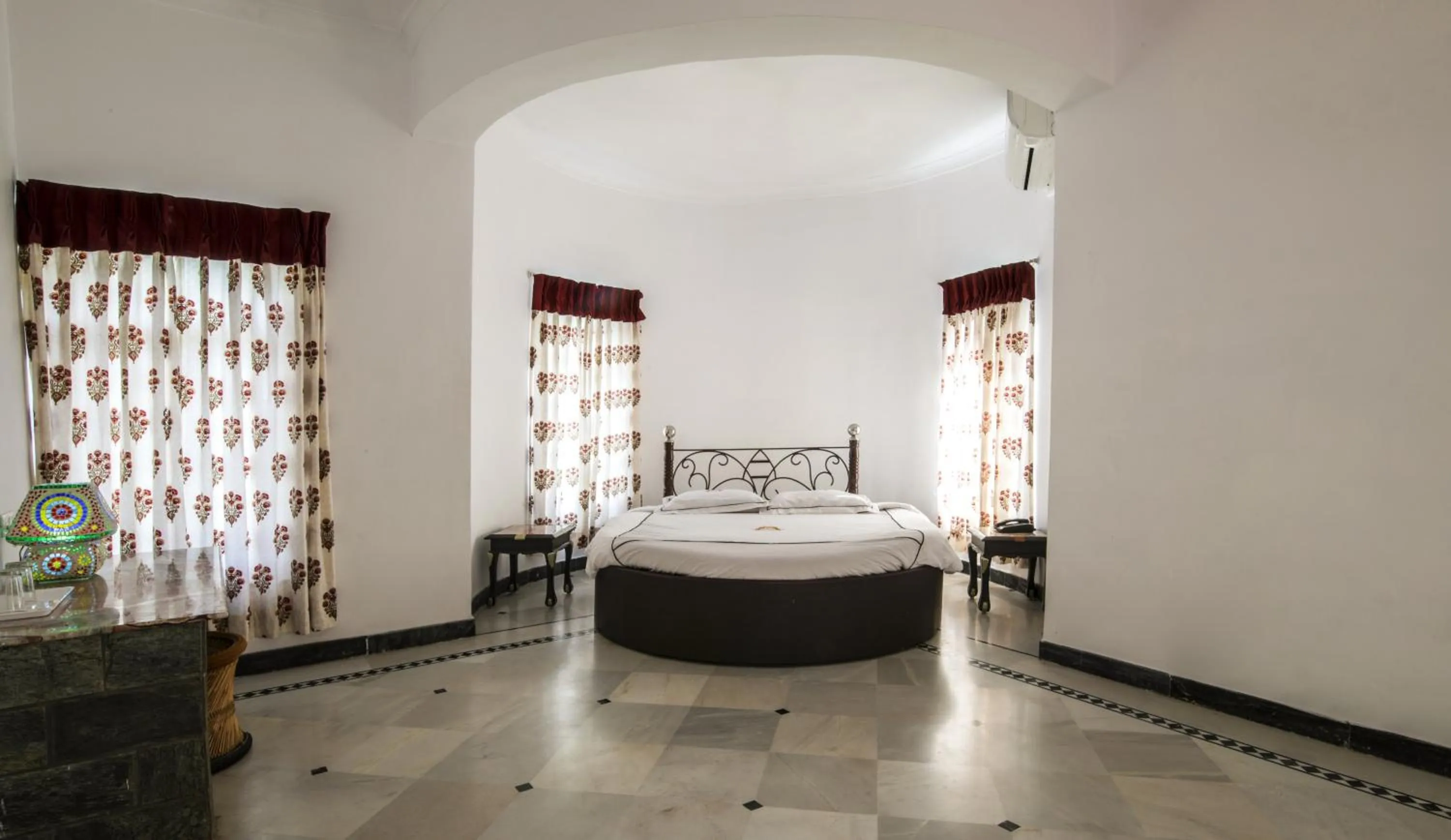 Photo of the whole room, Bed in Shahpura Kumbhal Villas