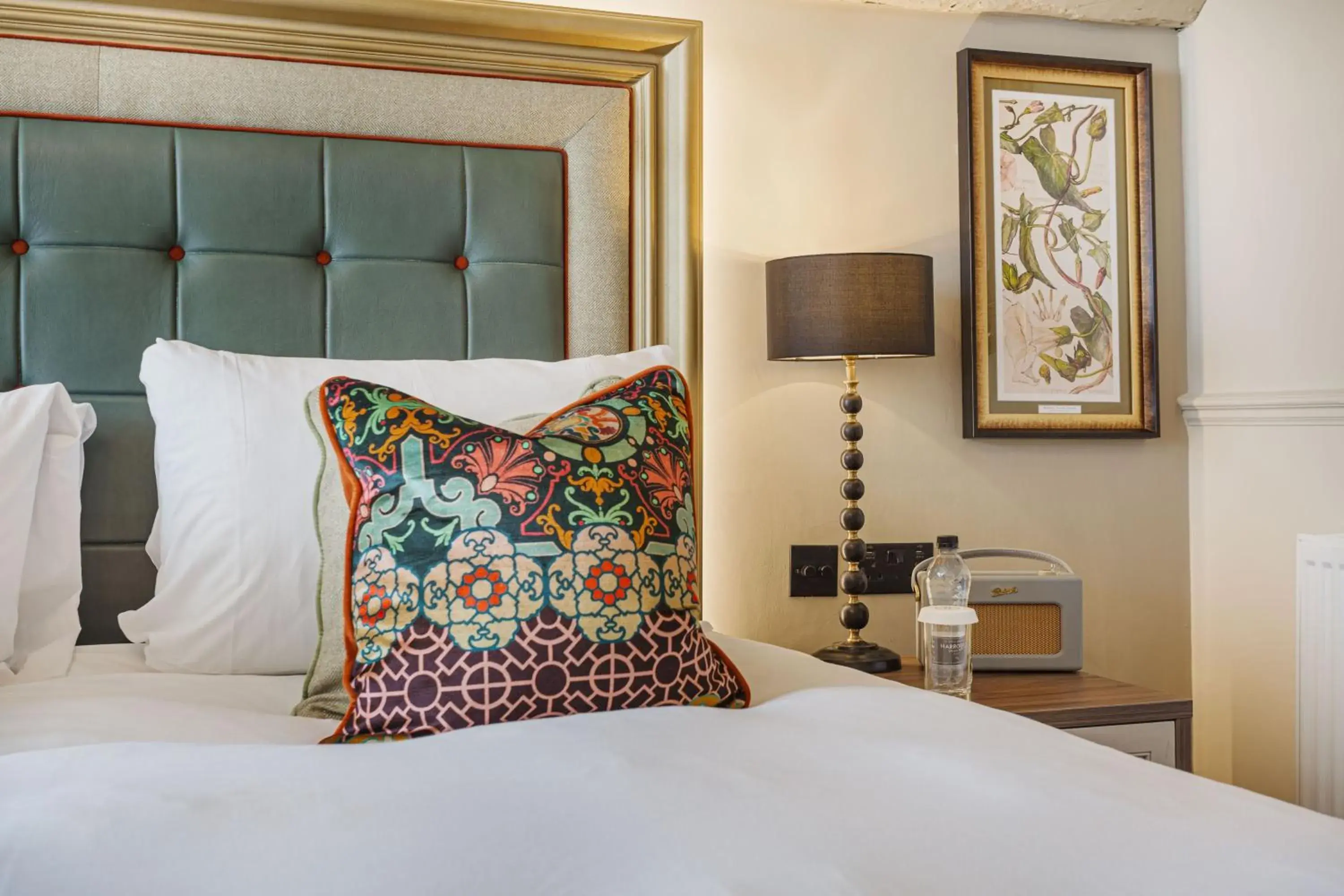 Standard Single Room in The Warwick Arms Hotel - The Coaching Inn Group Standard Single Room in The Warwick Arms Hotel - The Coaching Inn Group