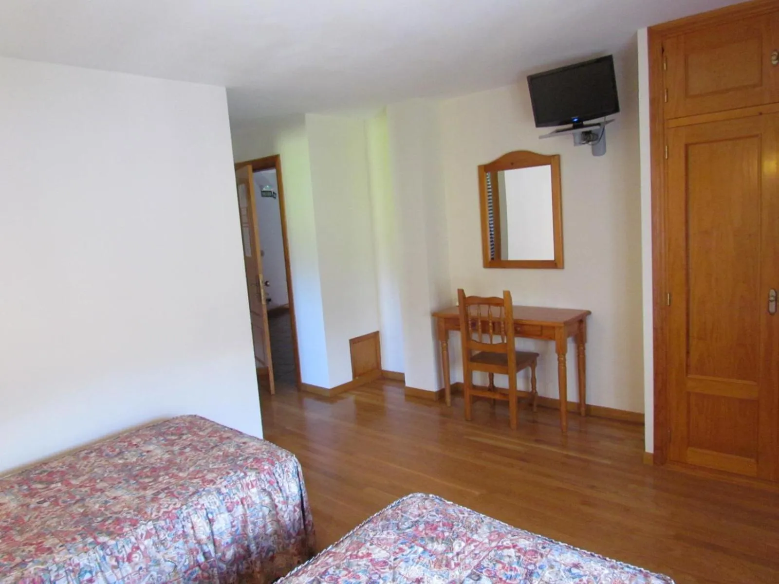 Bed in Hotel Las Nieves