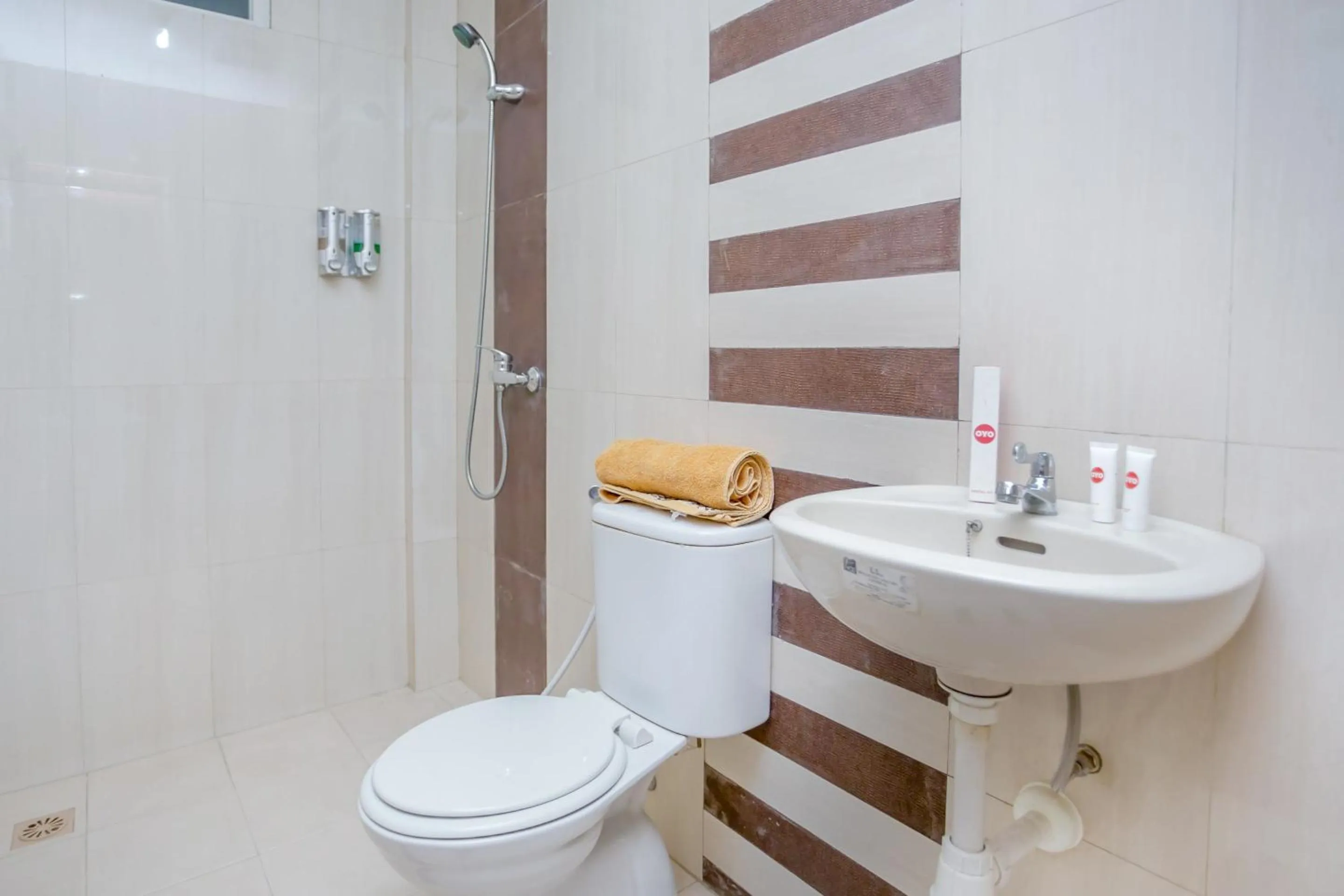 Bathroom in Hotel O Lapan Lapan